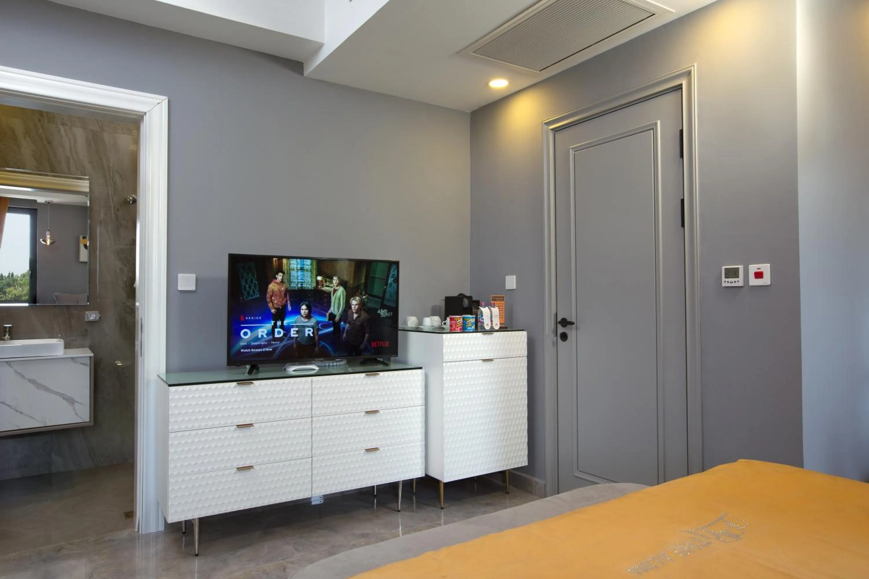 Bedroom, Bed in The Alima Suites