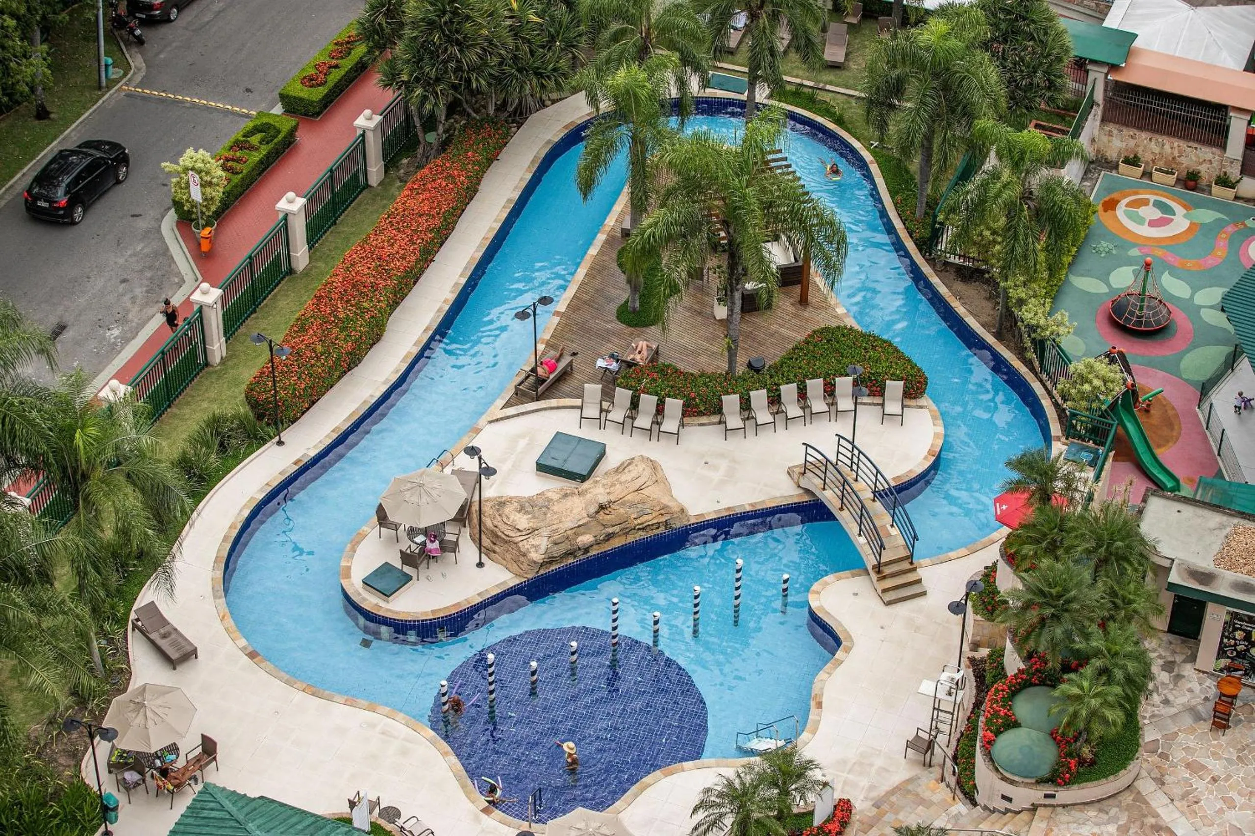 Swimming pool in Flat Barra First