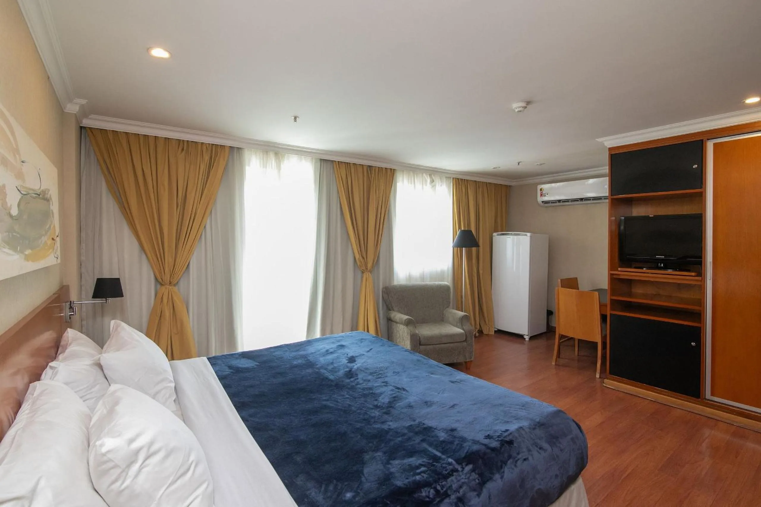 Bedroom, Bed in Flat Barra First