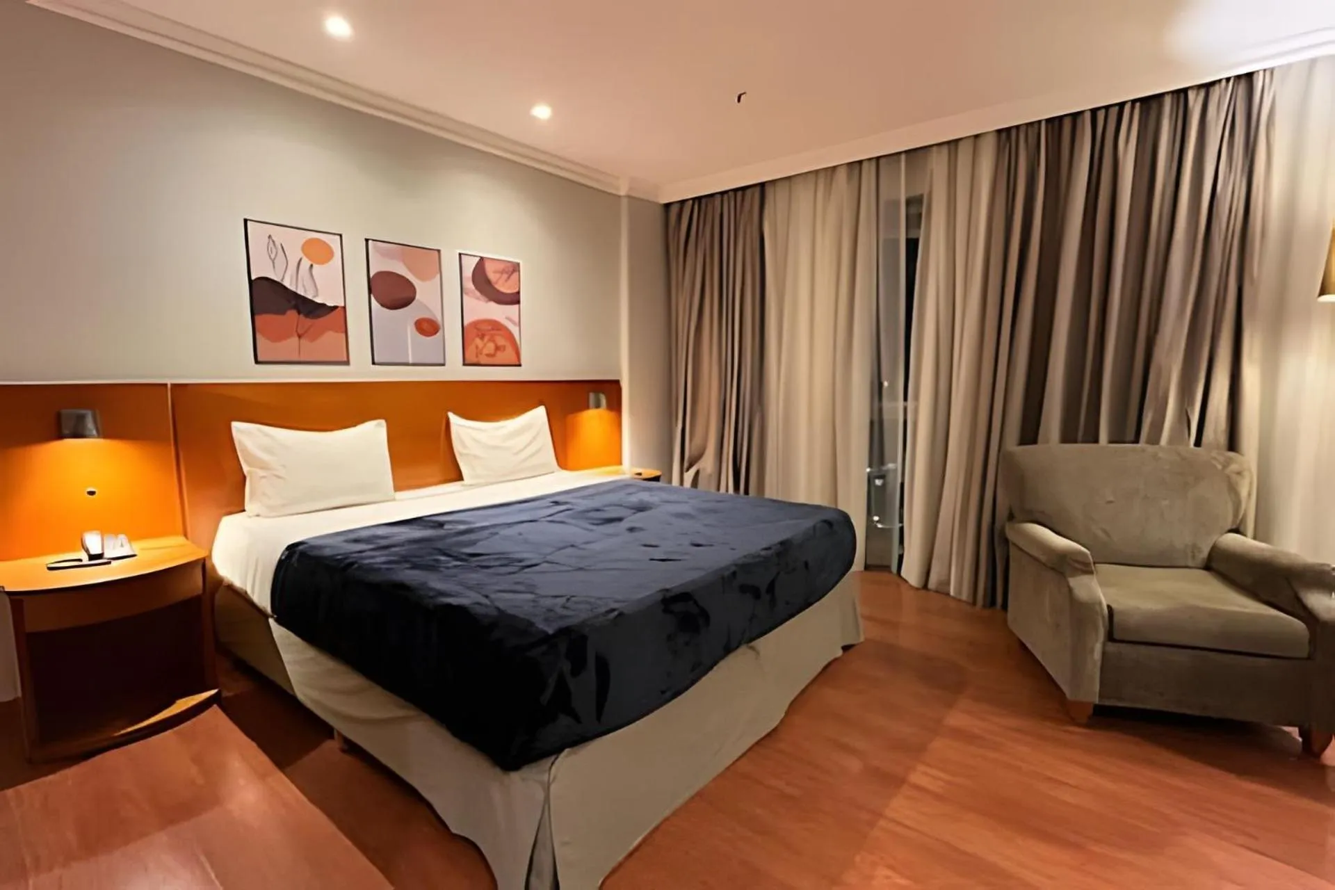 Photo of the whole room, Bed in Flat Barra First