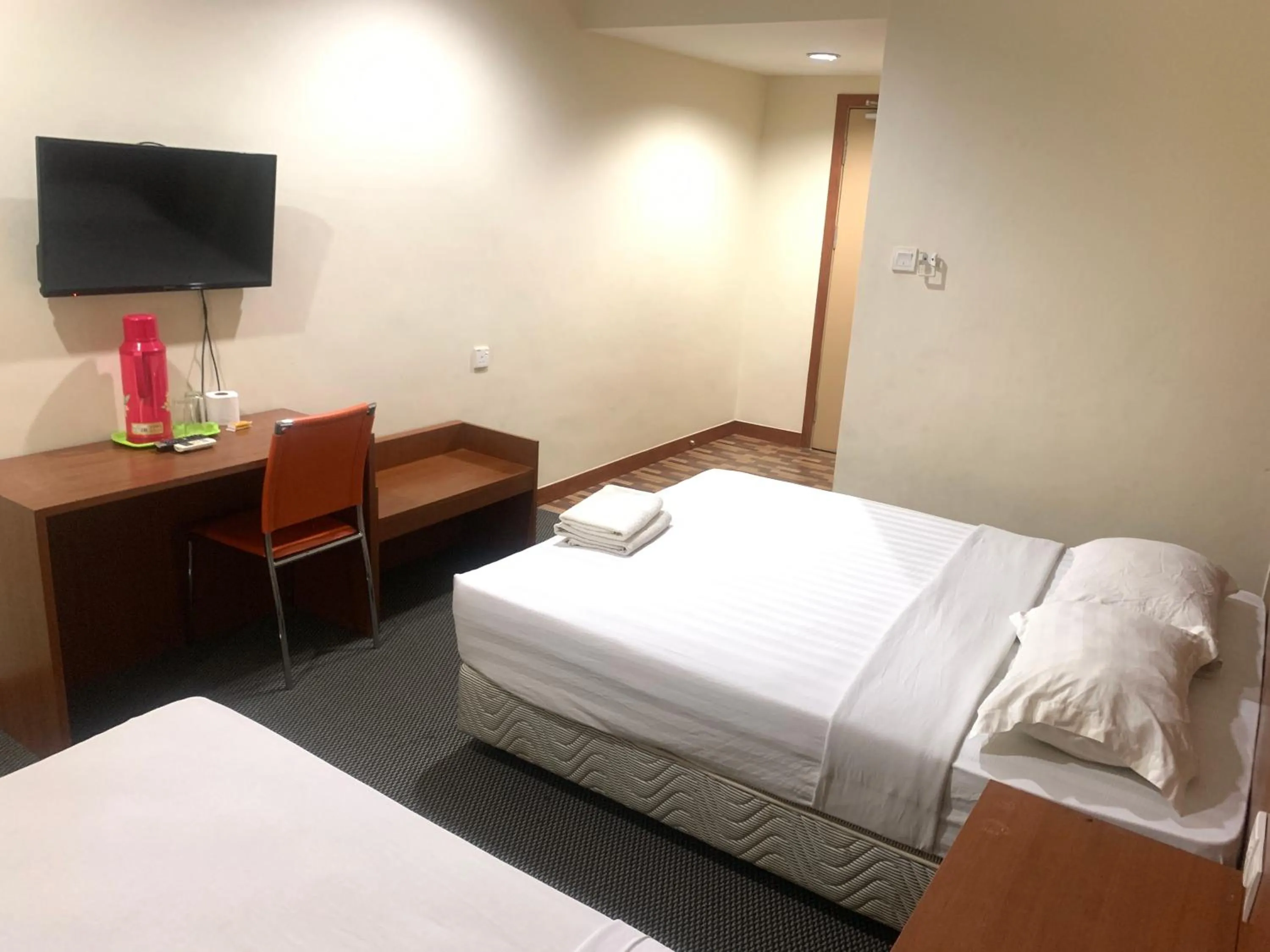 Bedroom, Bed in Grand Hotel 2