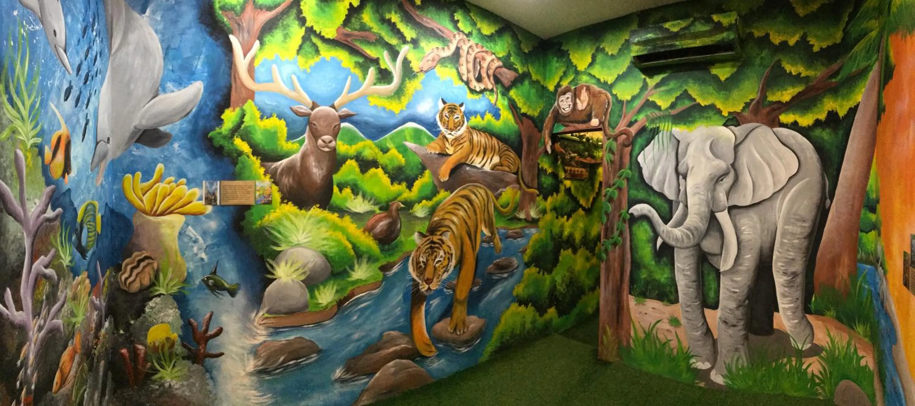 Decorative detail in Winggarden Murals House by JE Boutique Guesthouse