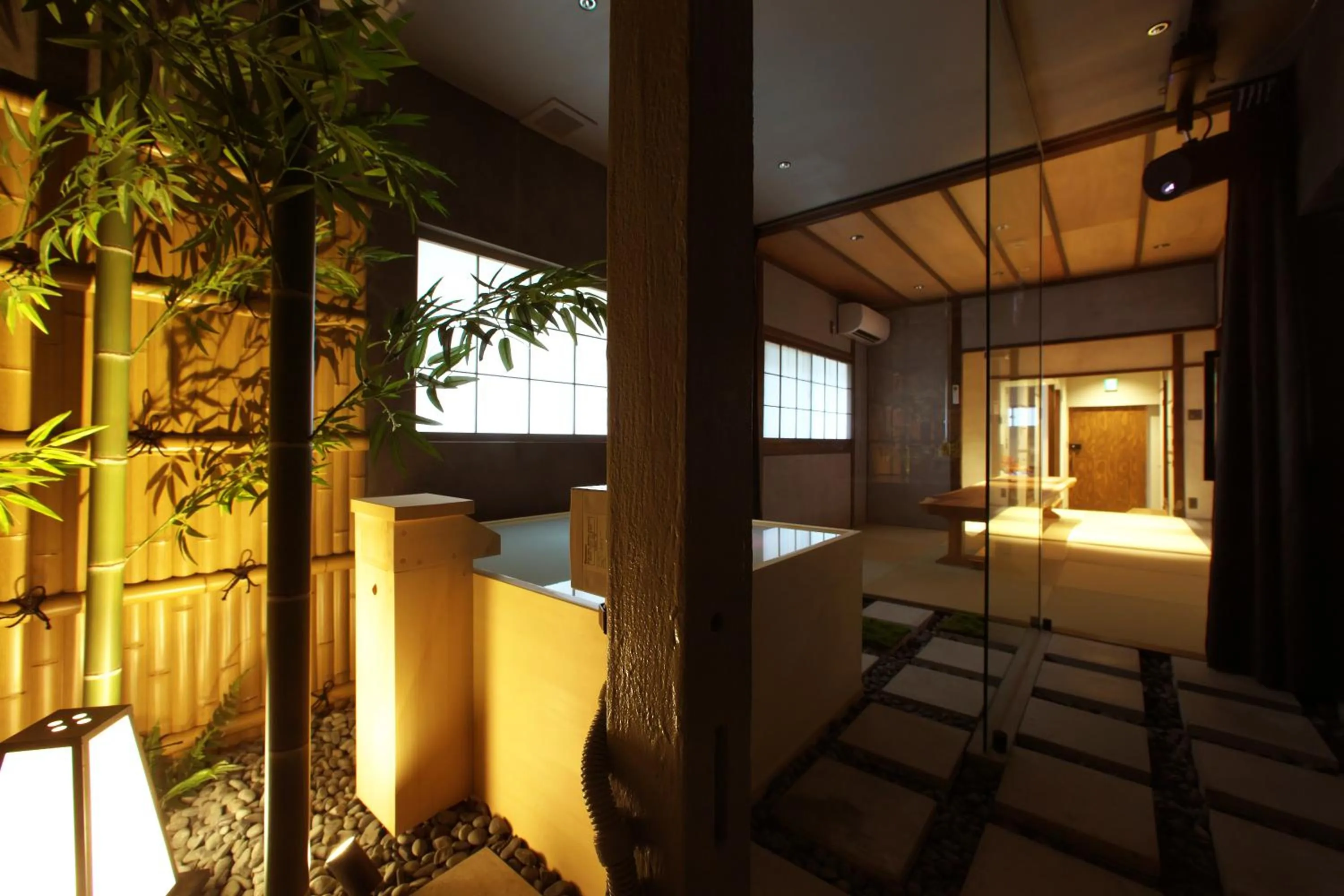 KONJAKUSO Osaka Bentencho "HIKARIYUYA" Projection M apping SPA