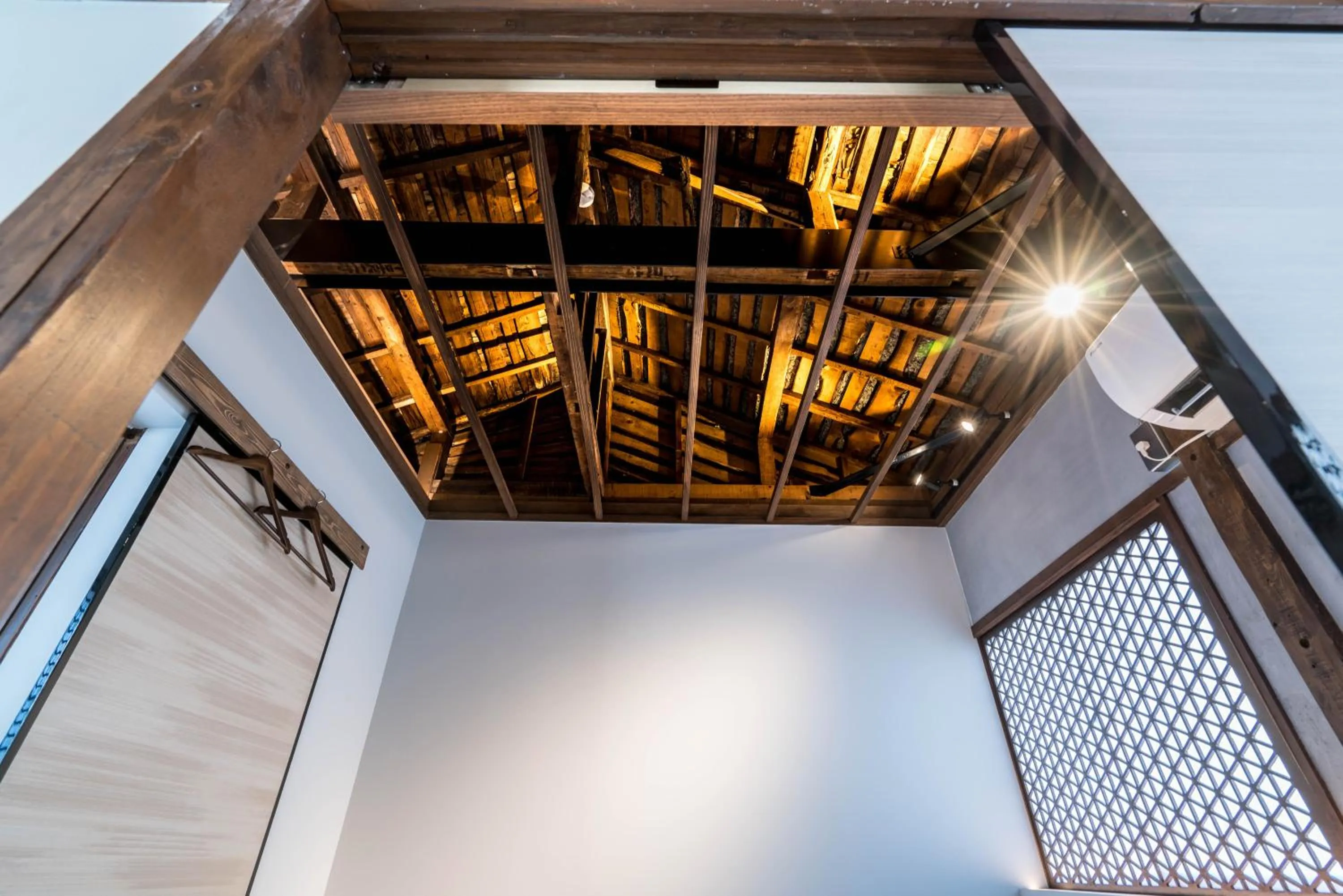 KONJAKUSO Osaka Bentencho "HIKARIYUYA" Projection M apping SPA