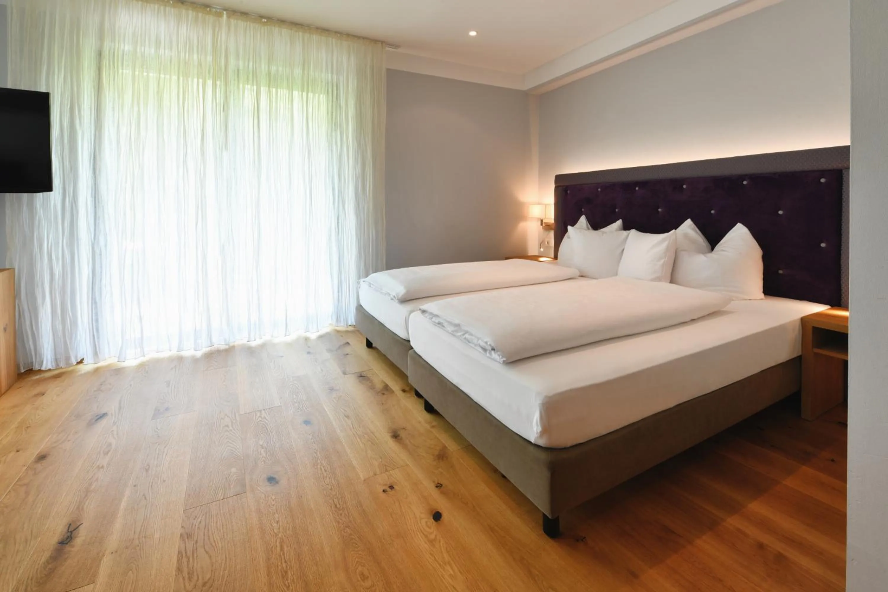 Bed in Hotel Rebenhof