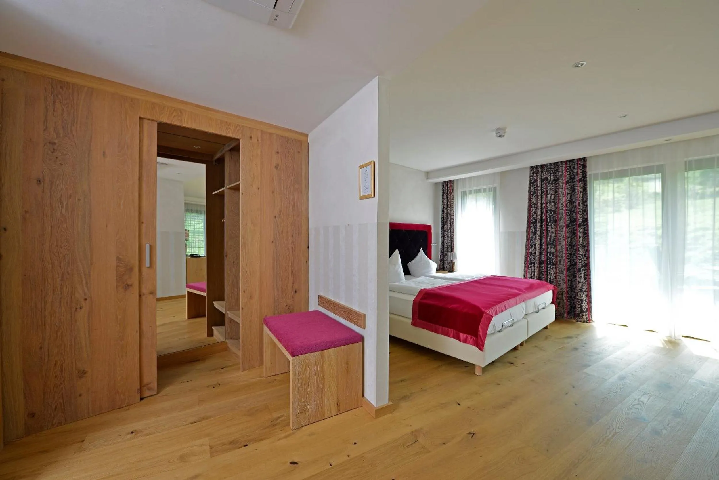 Bed in Hotel Rebenhof