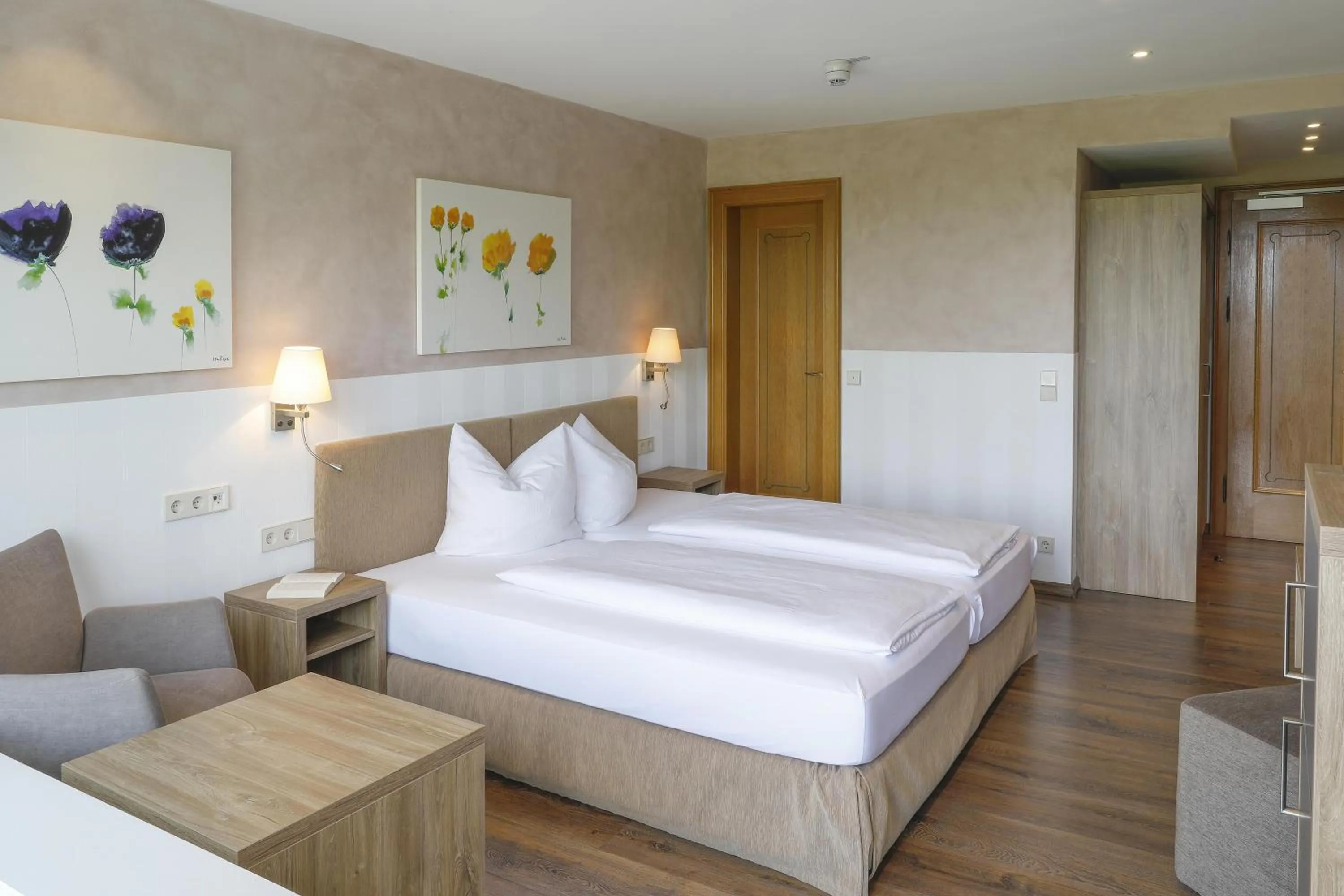 Photo of the whole room, Bed in Hotel Rebenhof