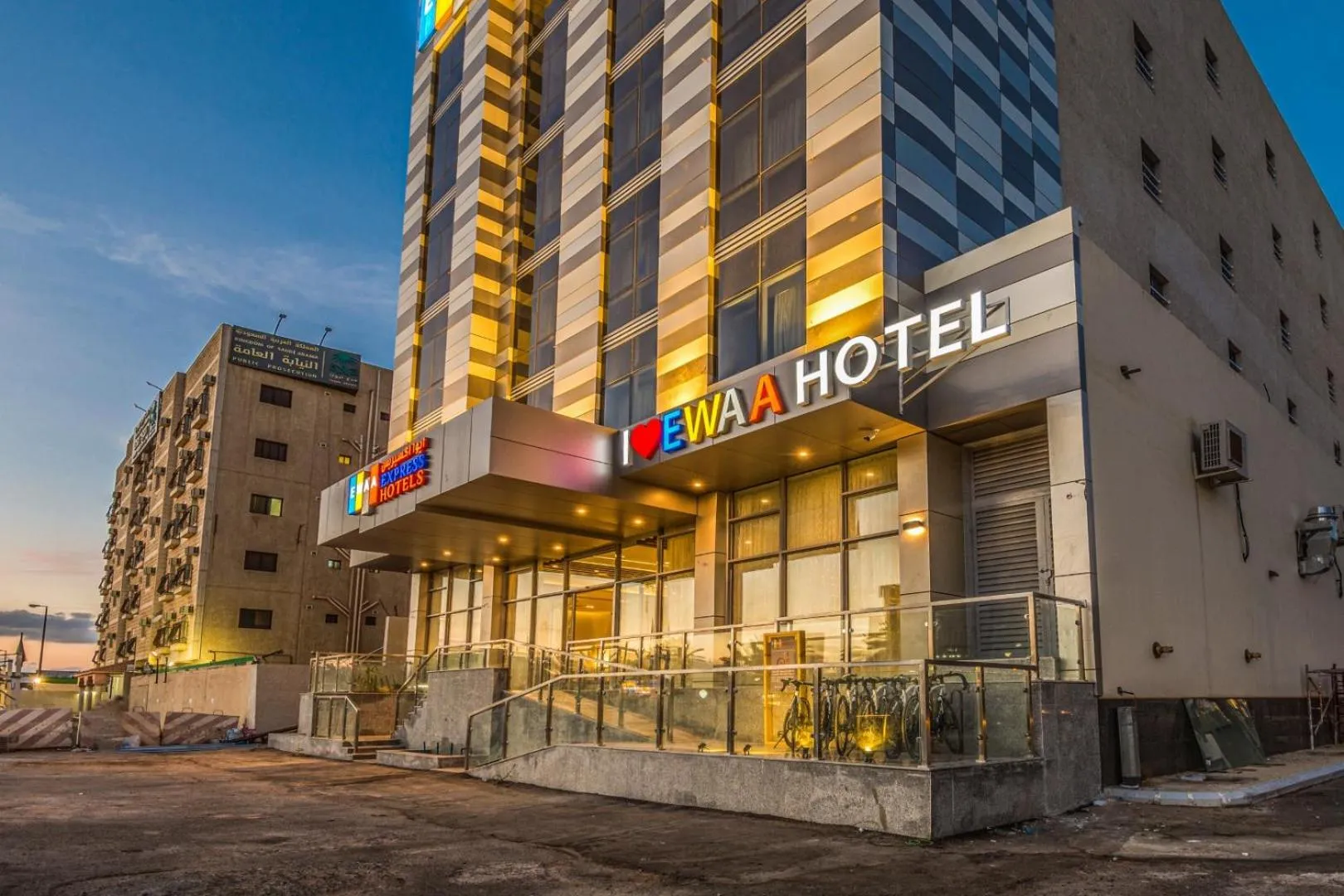 Facade/entrance in Ewaa Express Hotel - Tabuk