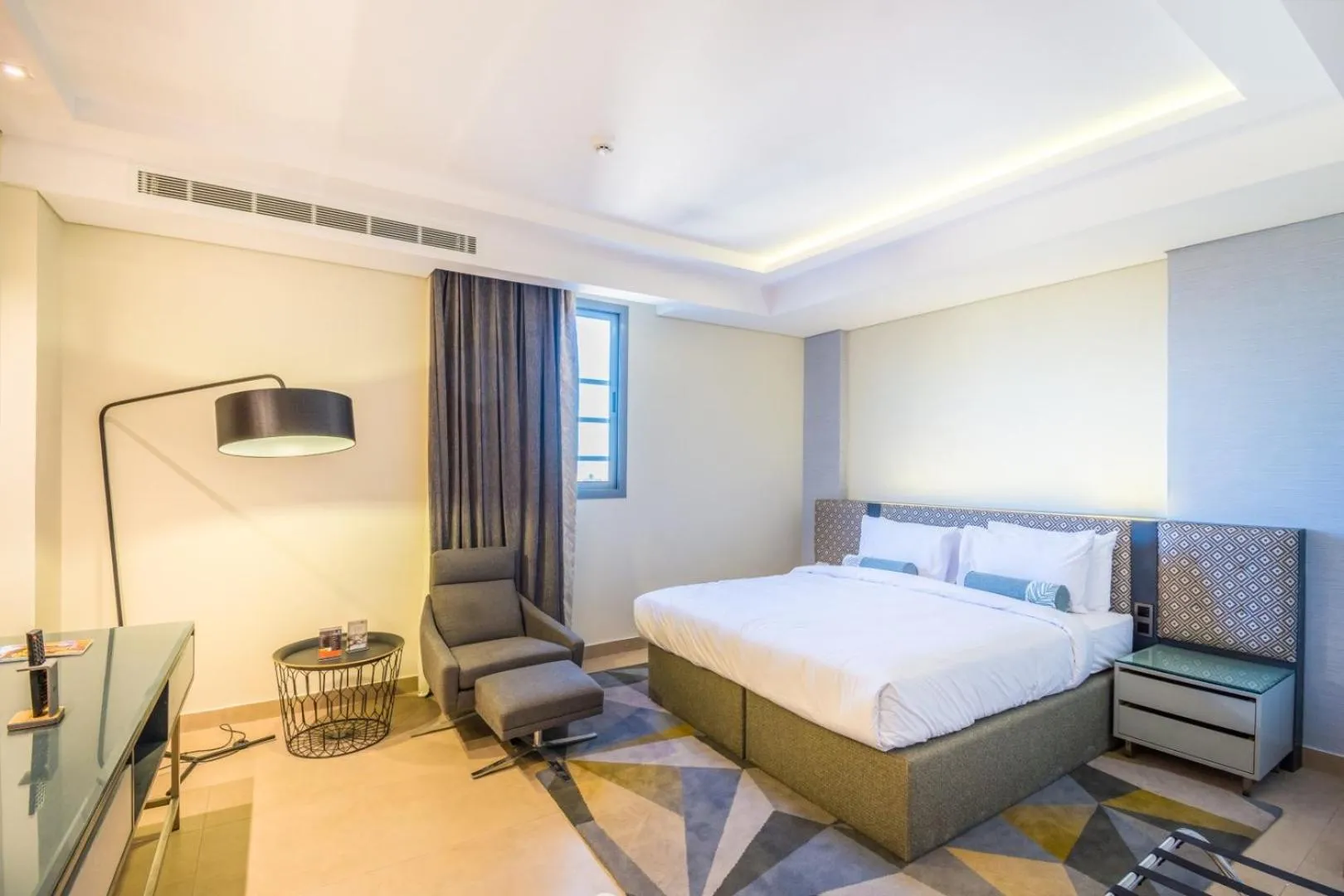 Bedroom, Bed in Ewaa Express Hotel - Tabuk