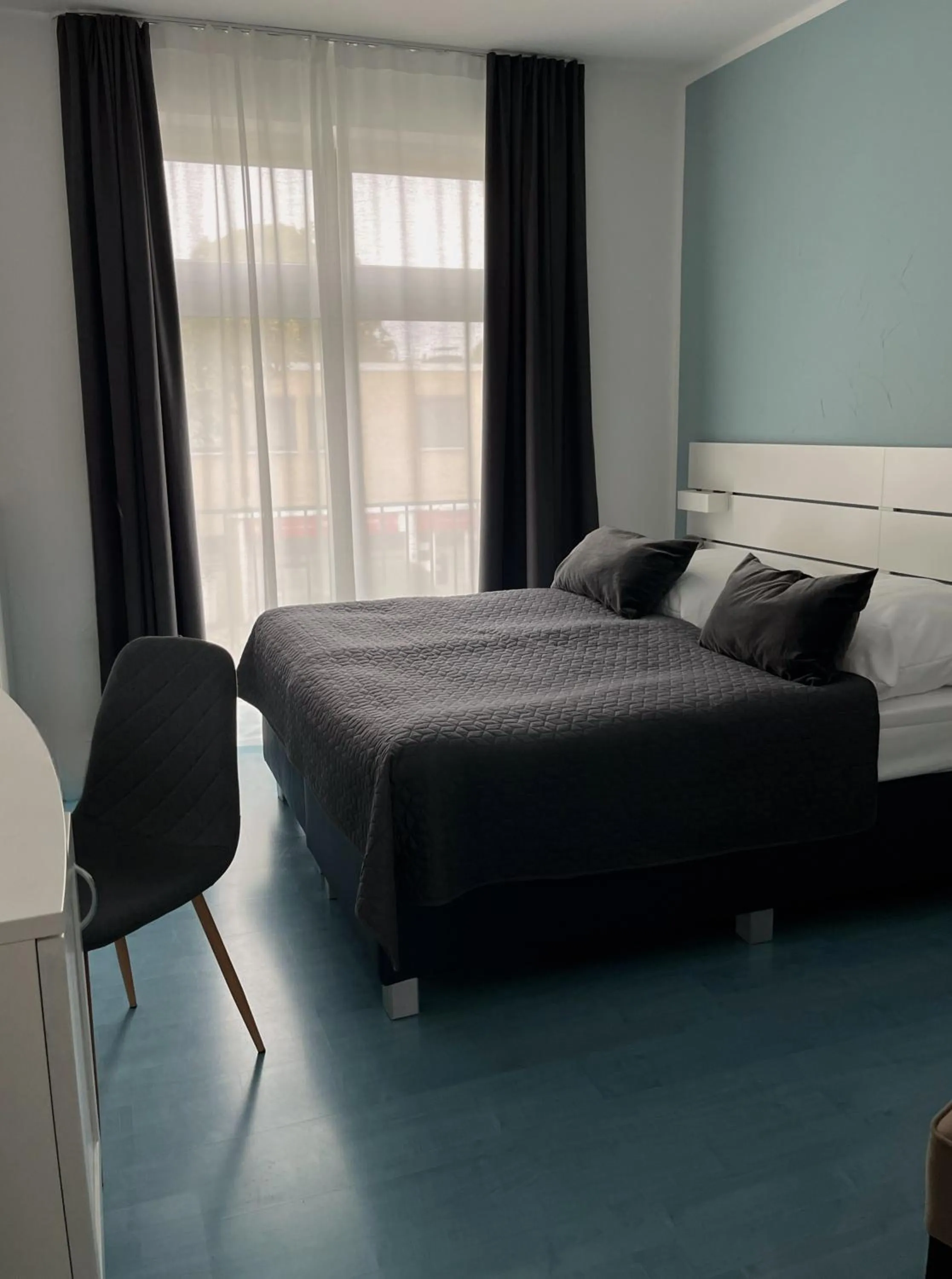 Photo of the whole room, Bed in Boutique Hotel VIVA CREATIVO