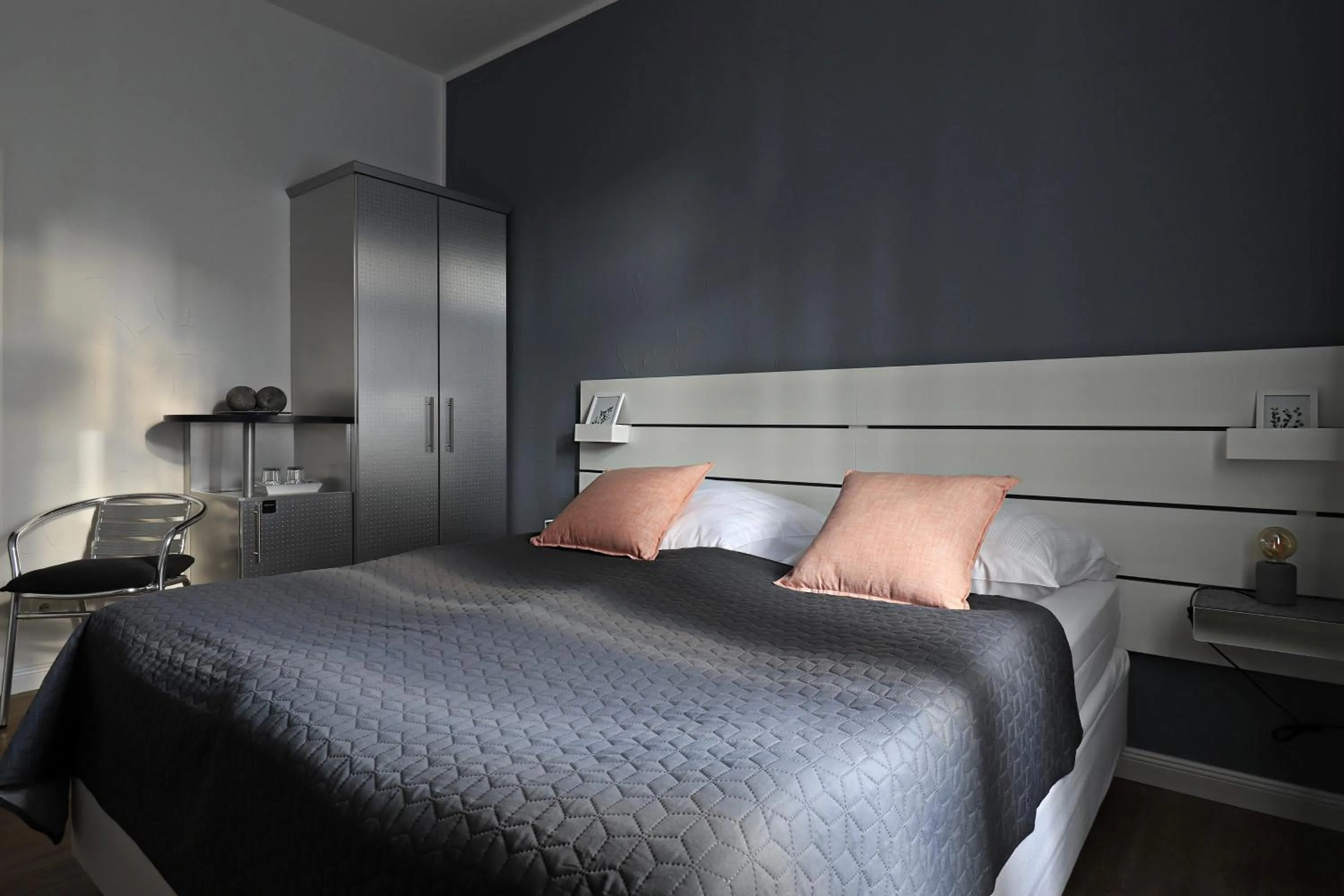 Photo of the whole room, Bed in Boutique Hotel VIVA CREATIVO