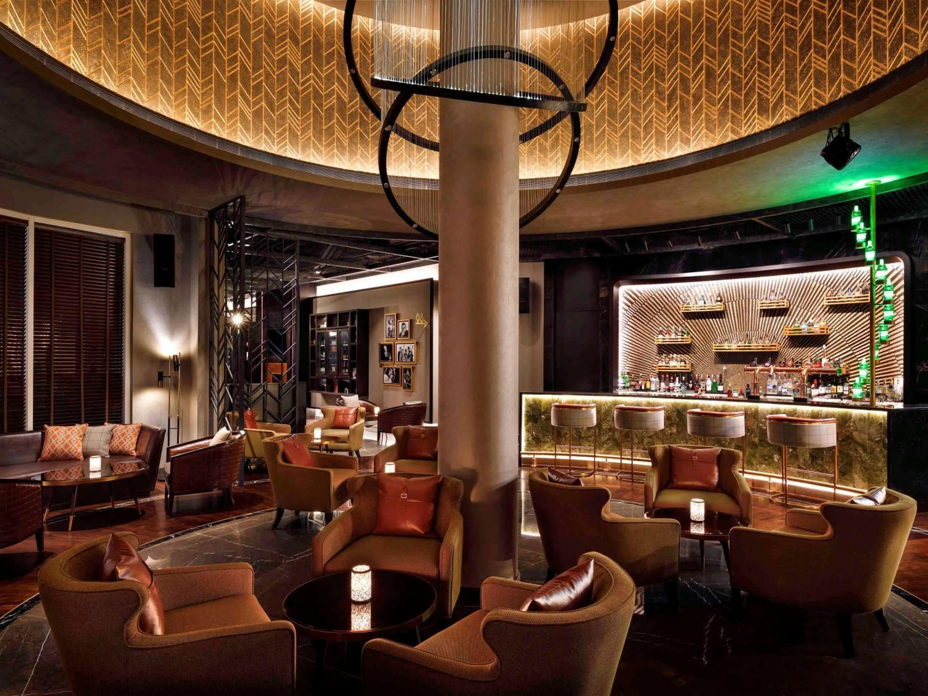 Lounge or bar in Mövenpick Hotel Bahrain