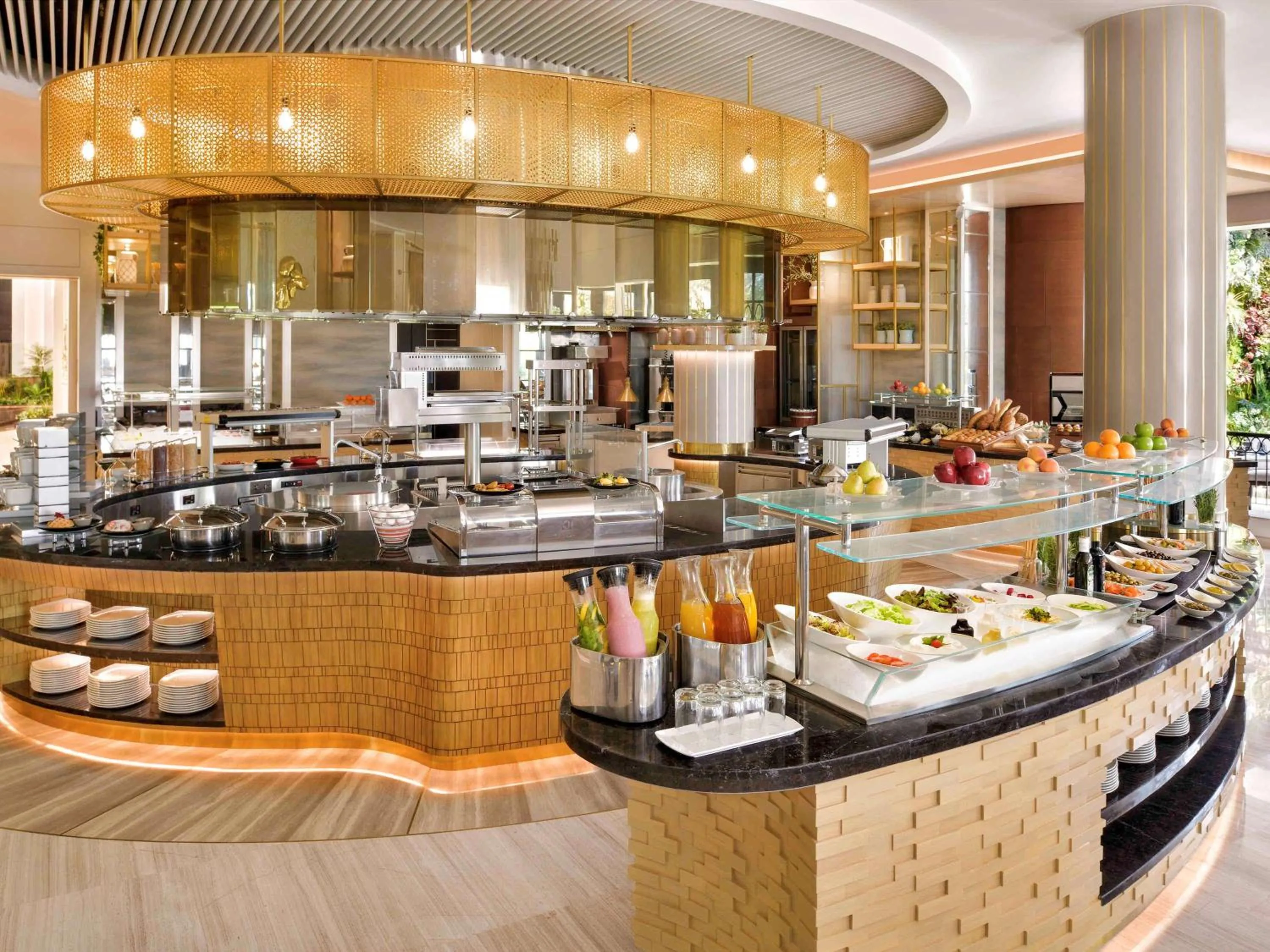 Restaurant/places to eat in Mövenpick Hotel Bahrain