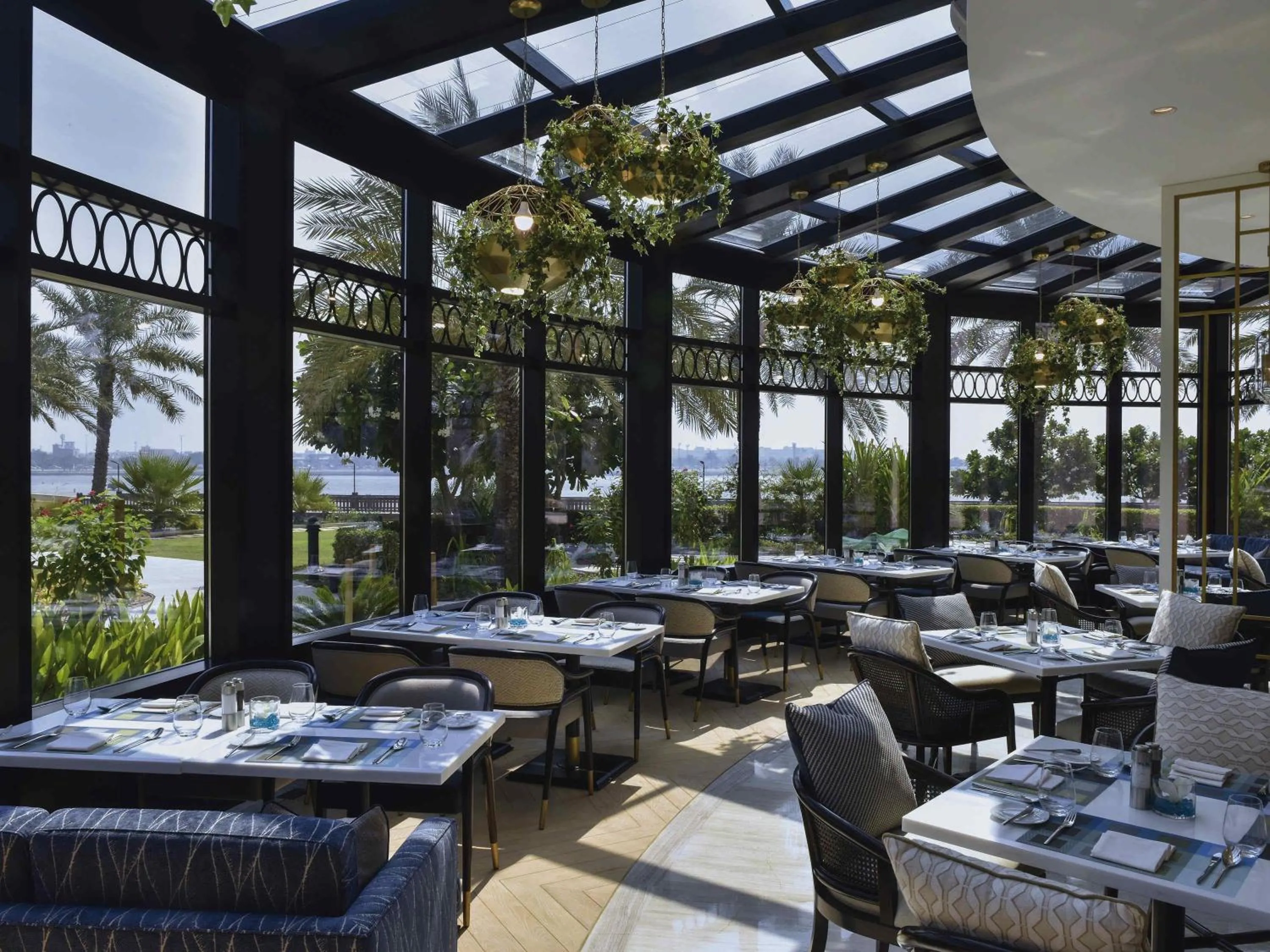 Restaurant/places to eat in Mövenpick Hotel Bahrain