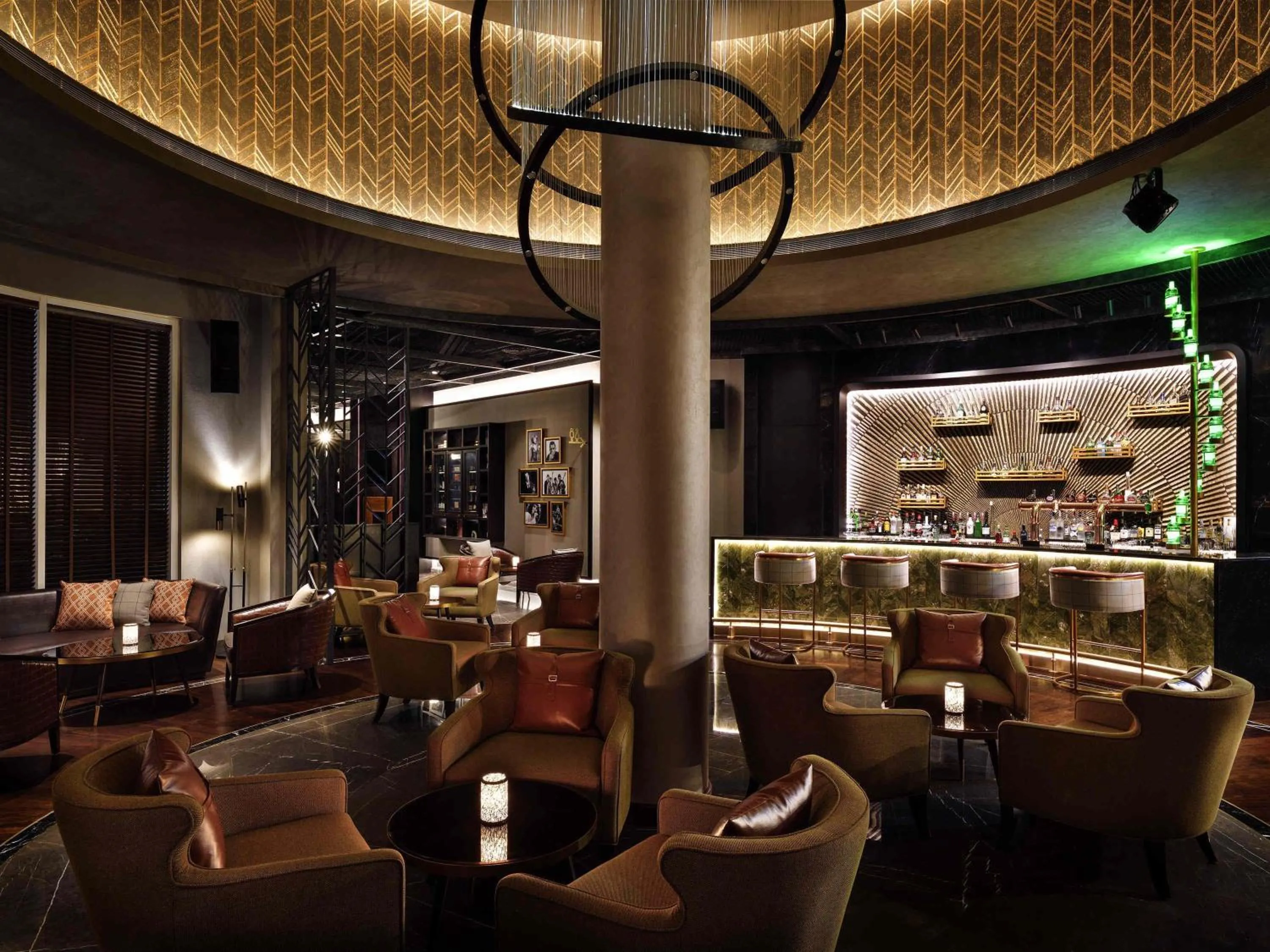 Lounge or bar in Mövenpick Hotel Bahrain