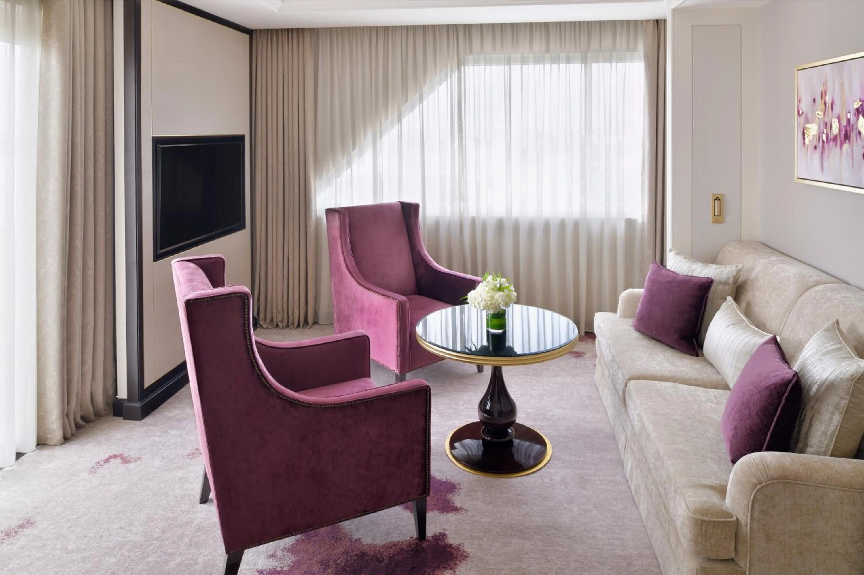 Living room in Mövenpick Hotel Bahrain