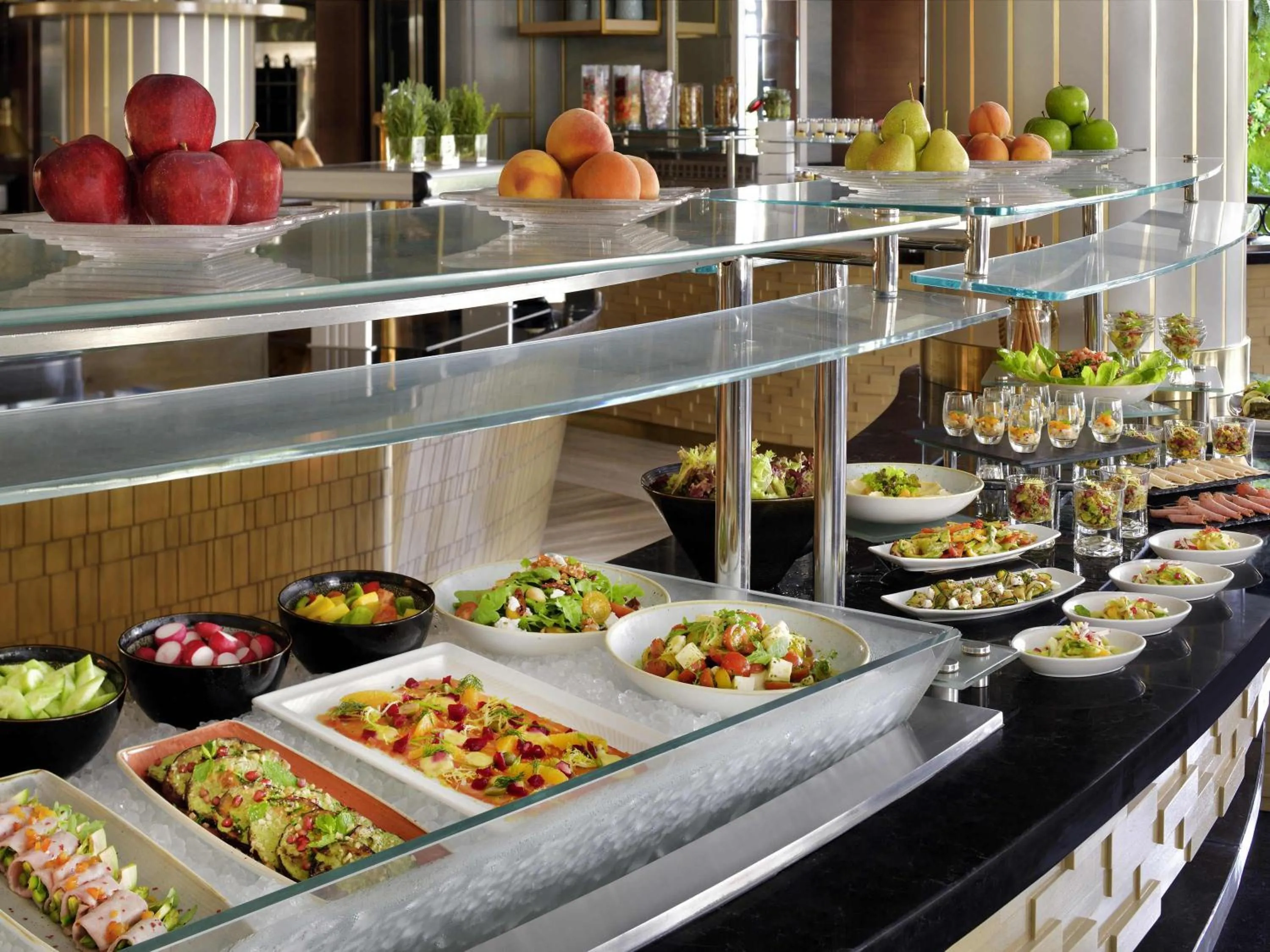 Restaurant/places to eat in Mövenpick Hotel Bahrain