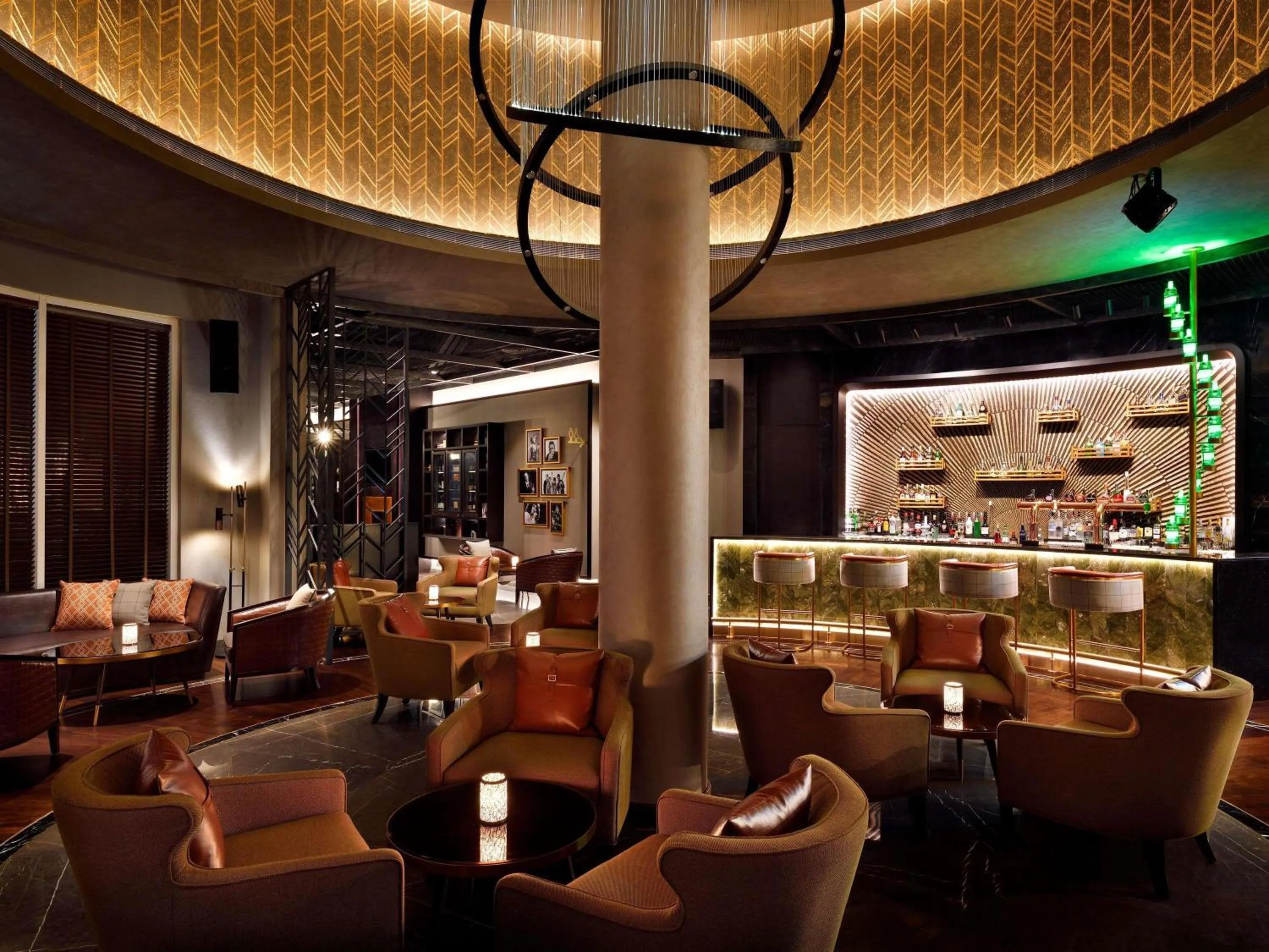 Lounge or bar in Mövenpick Hotel Bahrain