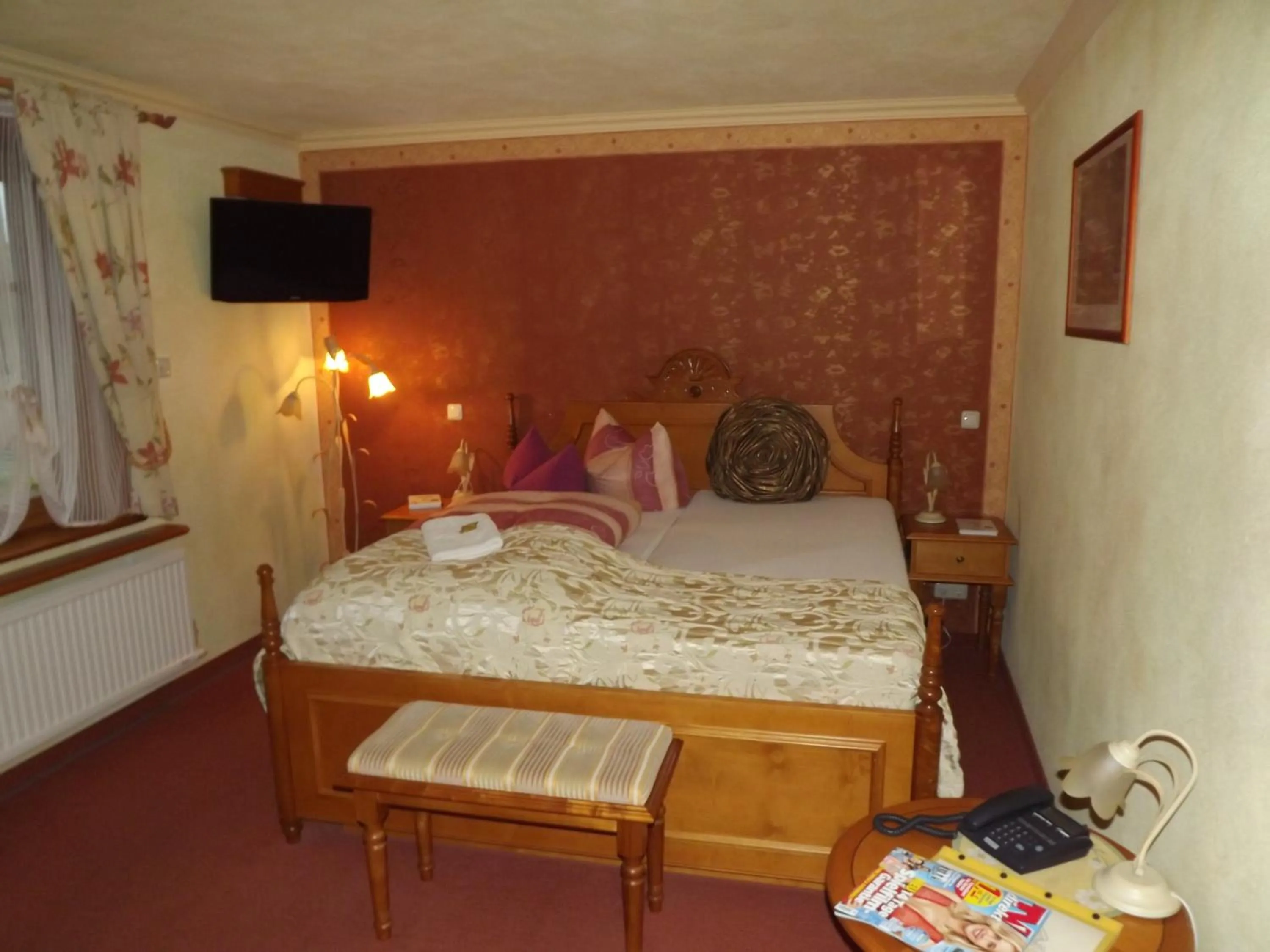 Bed in Hotel Piccolo