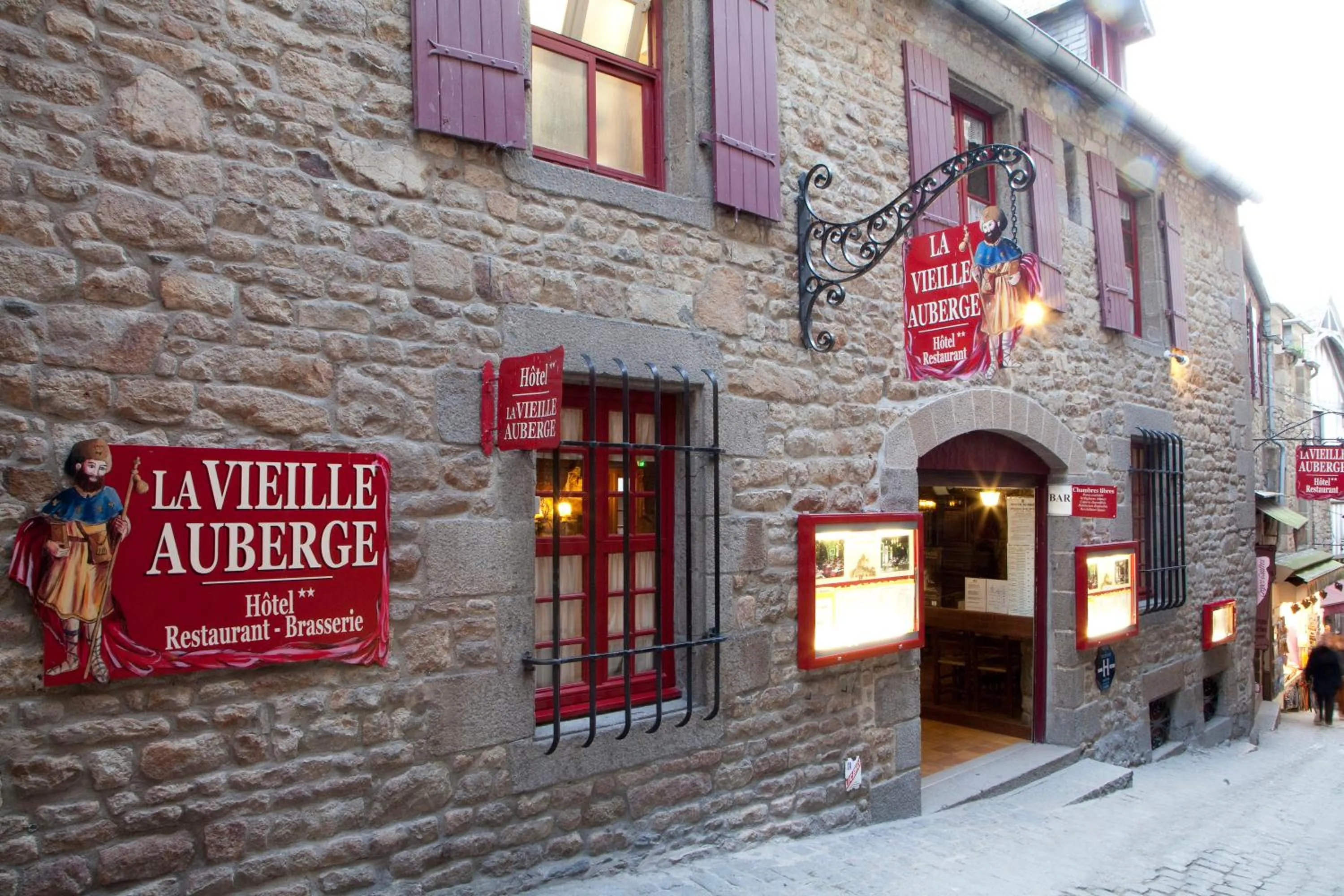 Facade/entrance in La Vieille Auberge