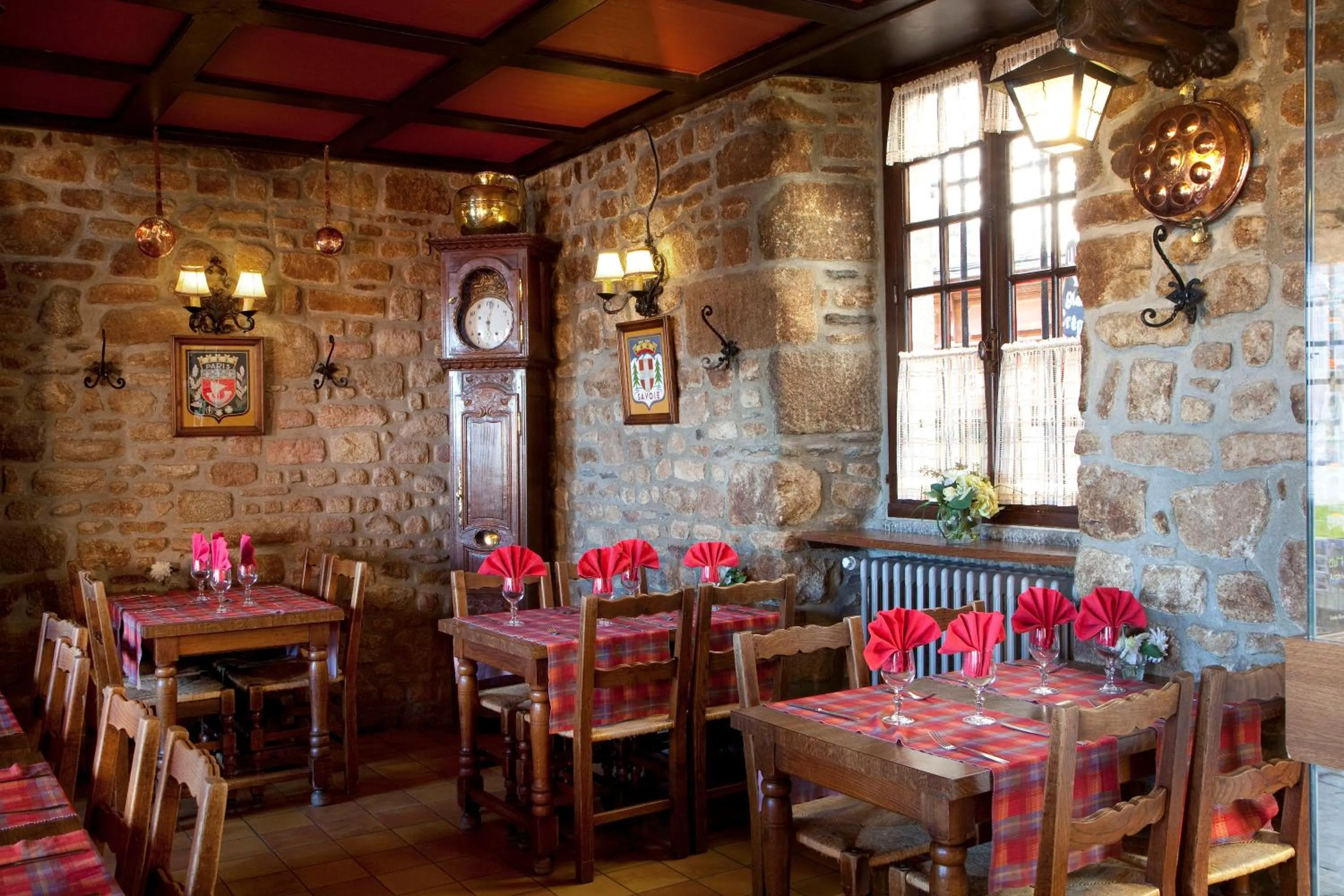 Restaurant/places to eat in La Vieille Auberge