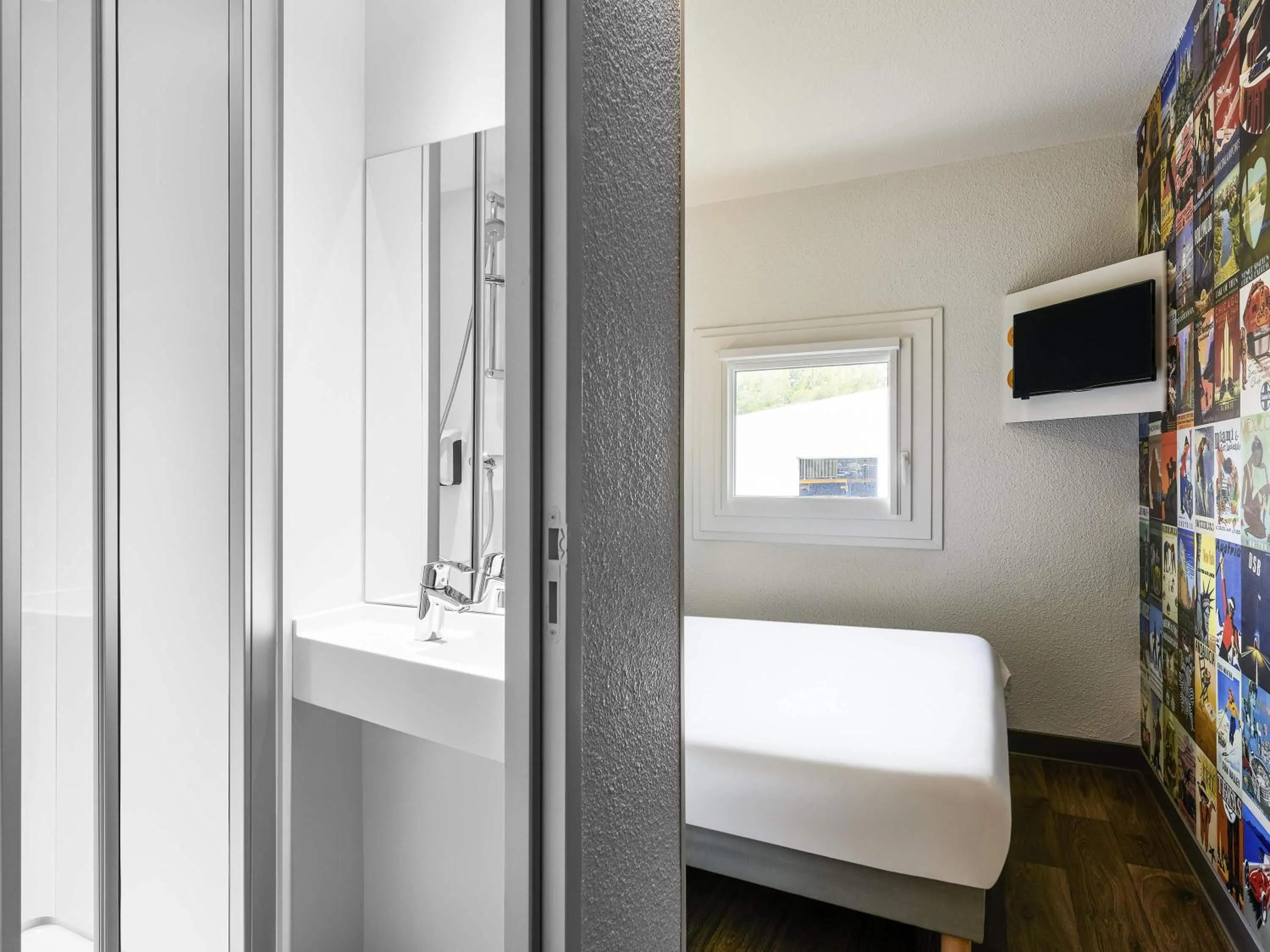 Bedroom, Bed in hotelF1 Nancy Sud