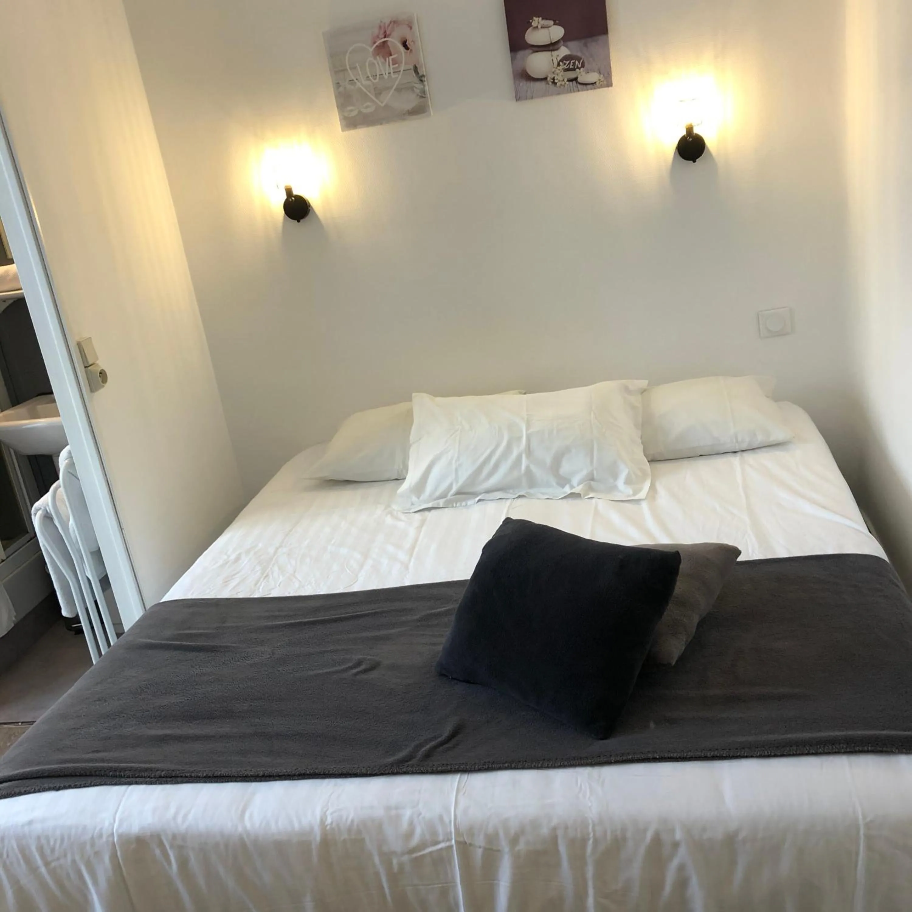 Bed in Les Chiens du Guet