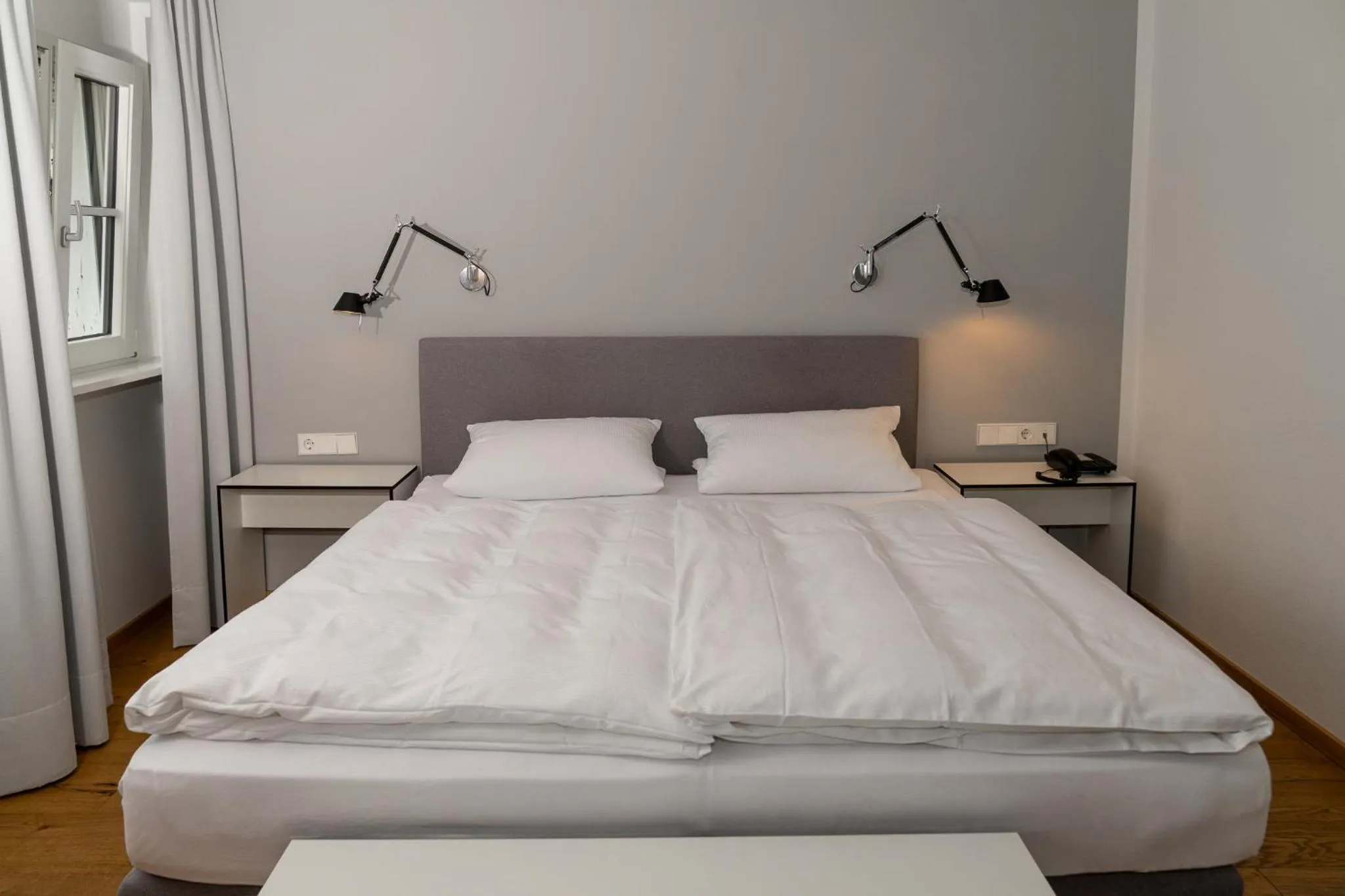 Bedroom, Bed in Der Hirschen