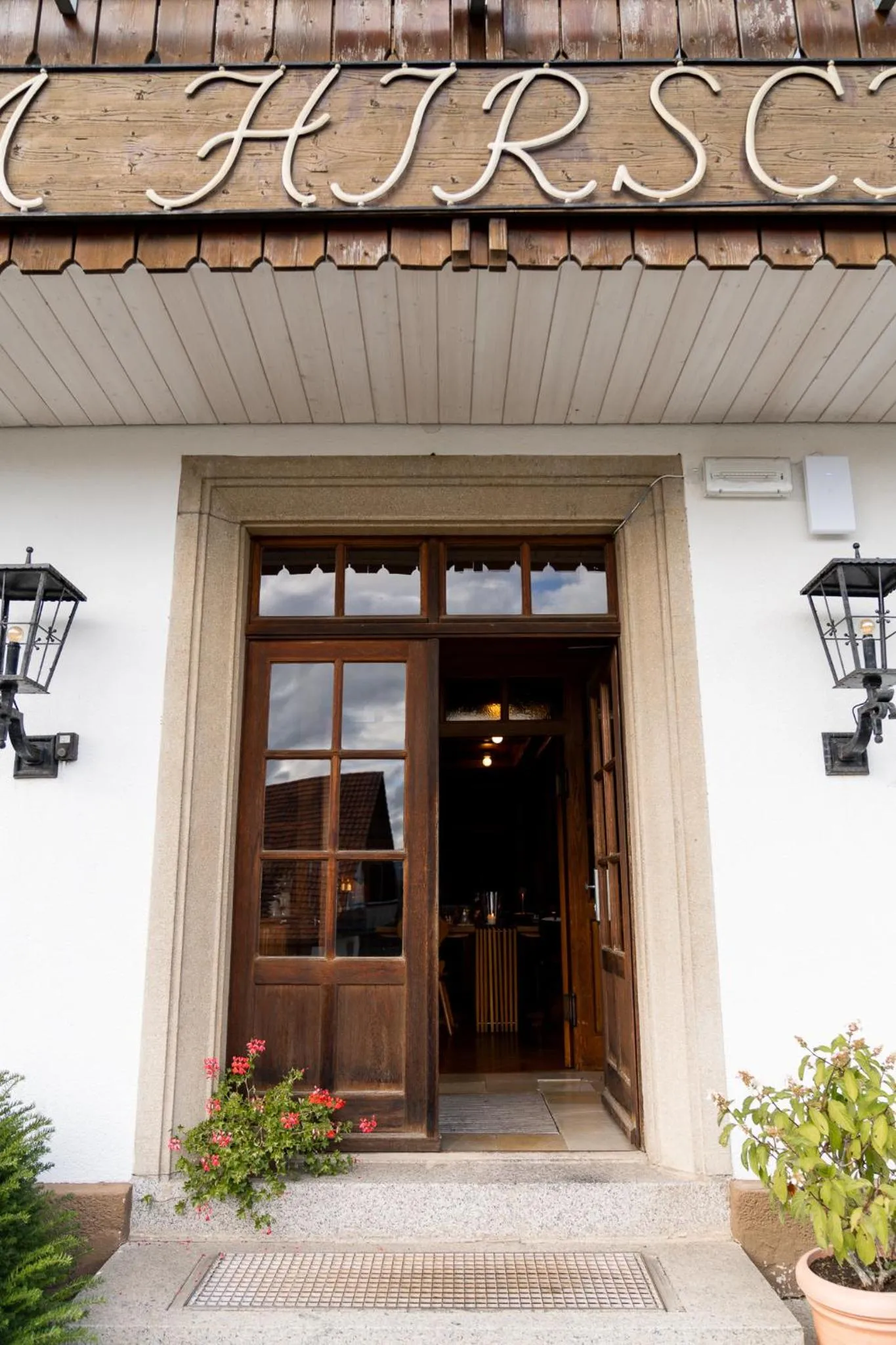 Facade/entrance in Der Hirschen