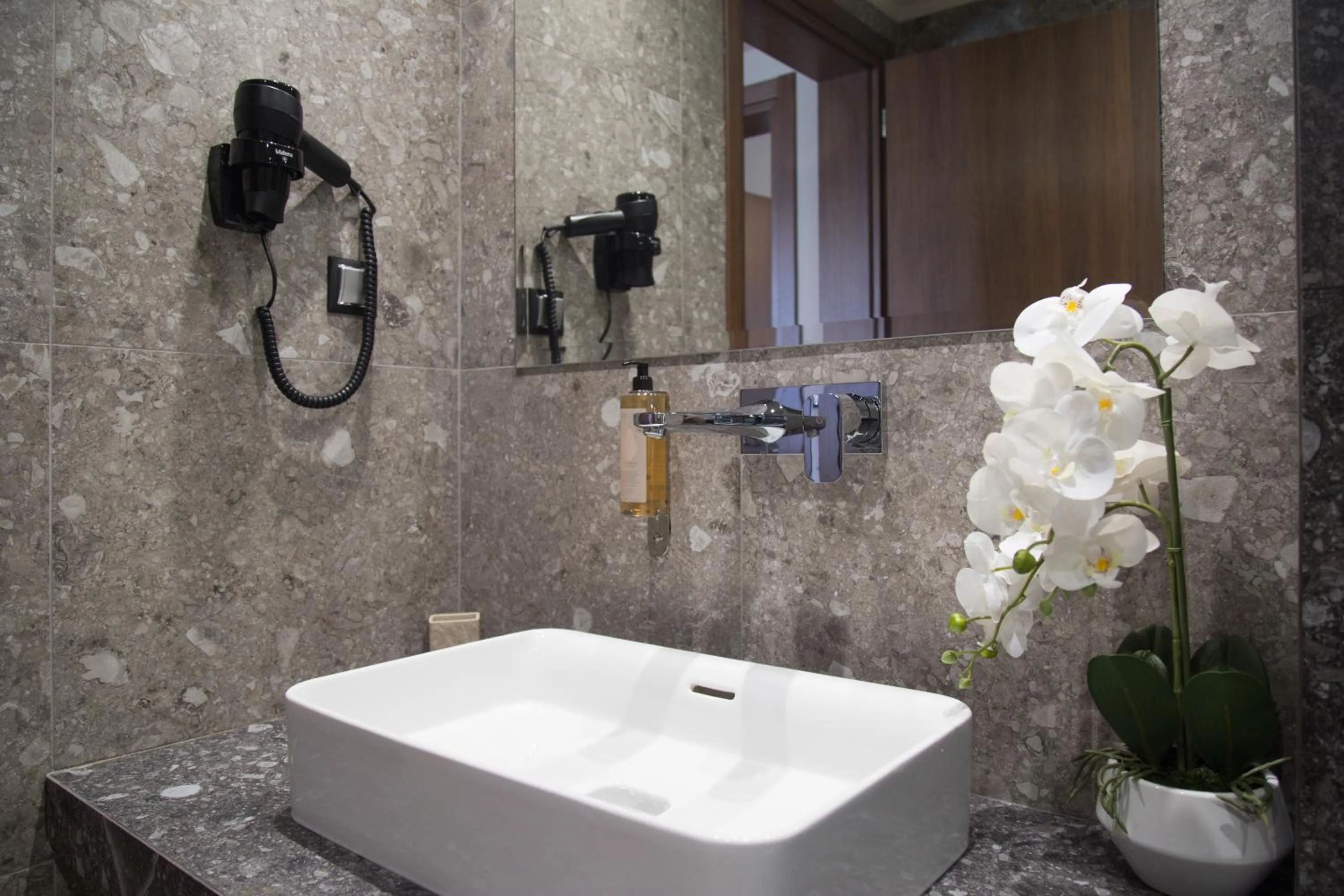 The Victoria Lefkada