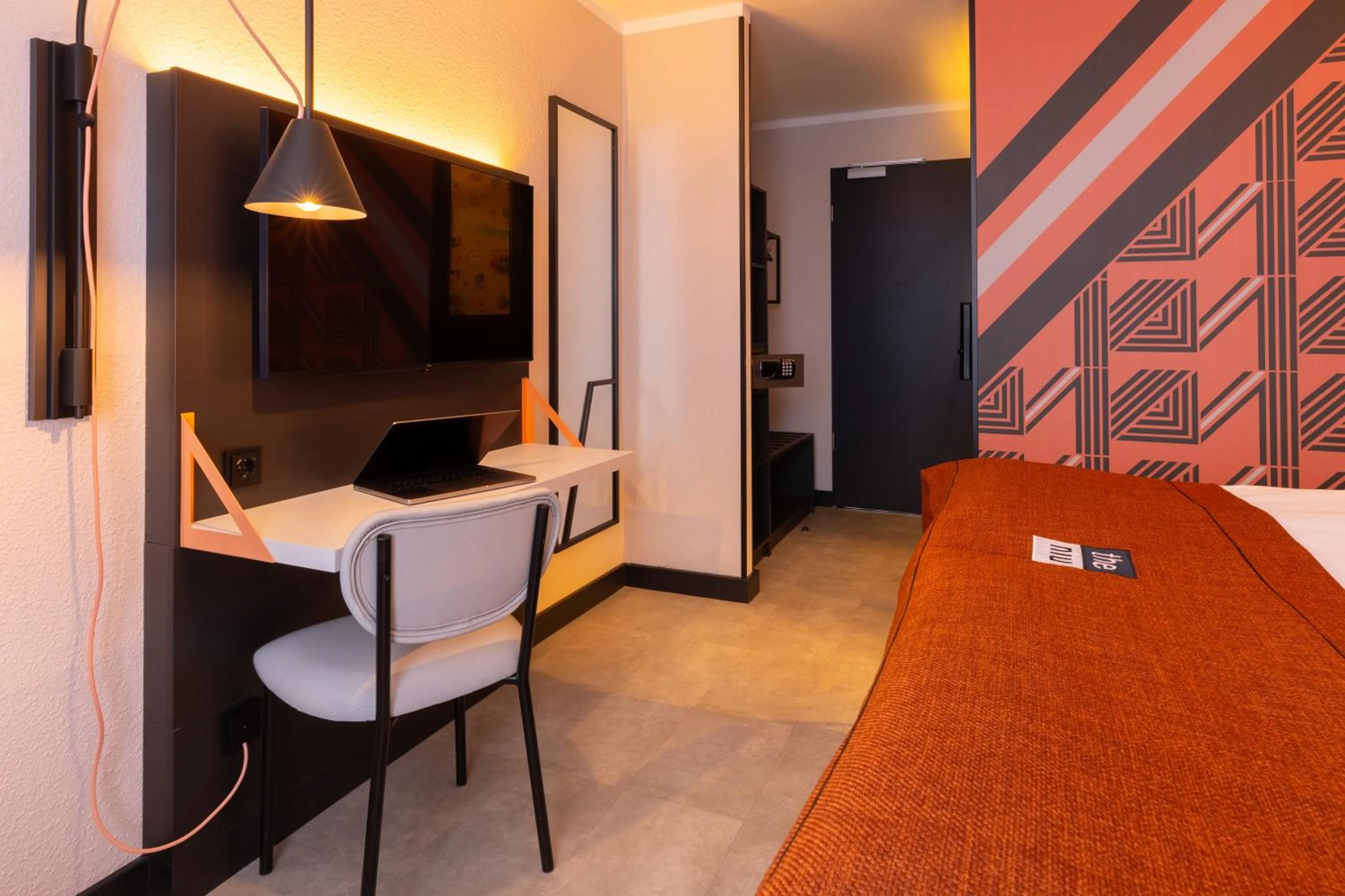 Photo of the whole room in Holiday Inn - the niu, Blade Solingen by IHG