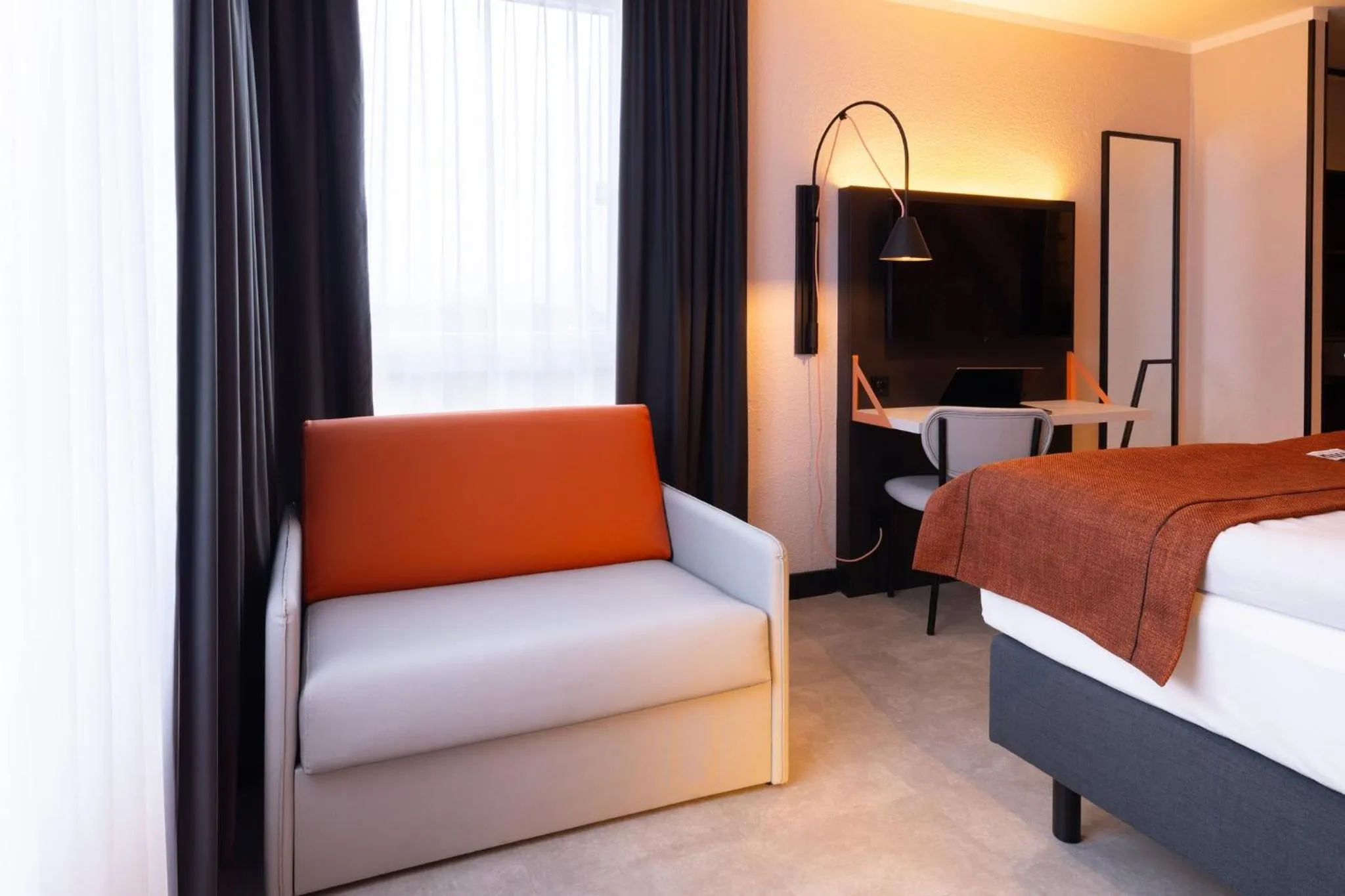 Photo of the whole room, Bed in Holiday Inn - the niu, Blade Solingen by IHG