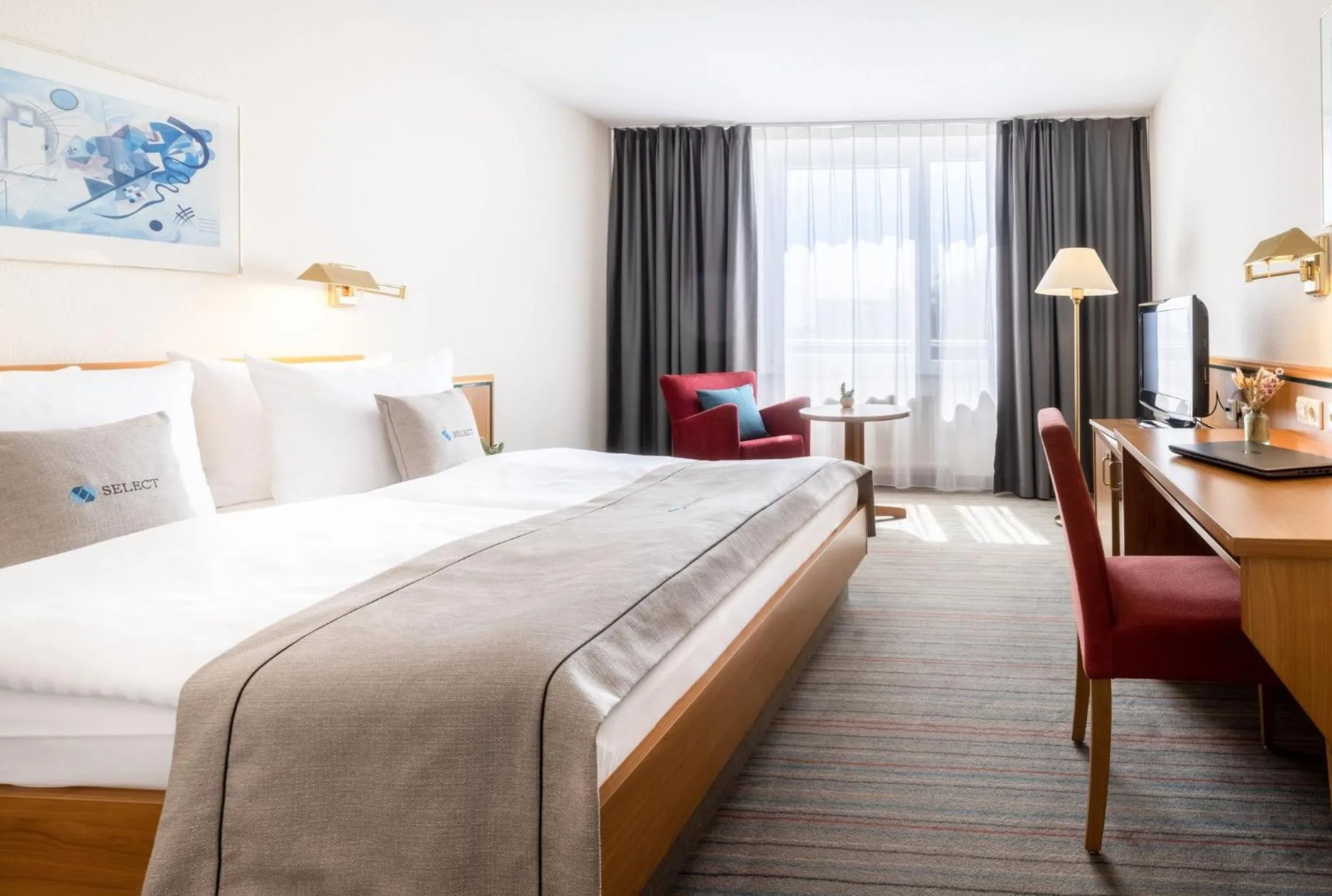 Photo of the whole room, Bed in Holiday Inn - the niu, Blade Solingen by IHG