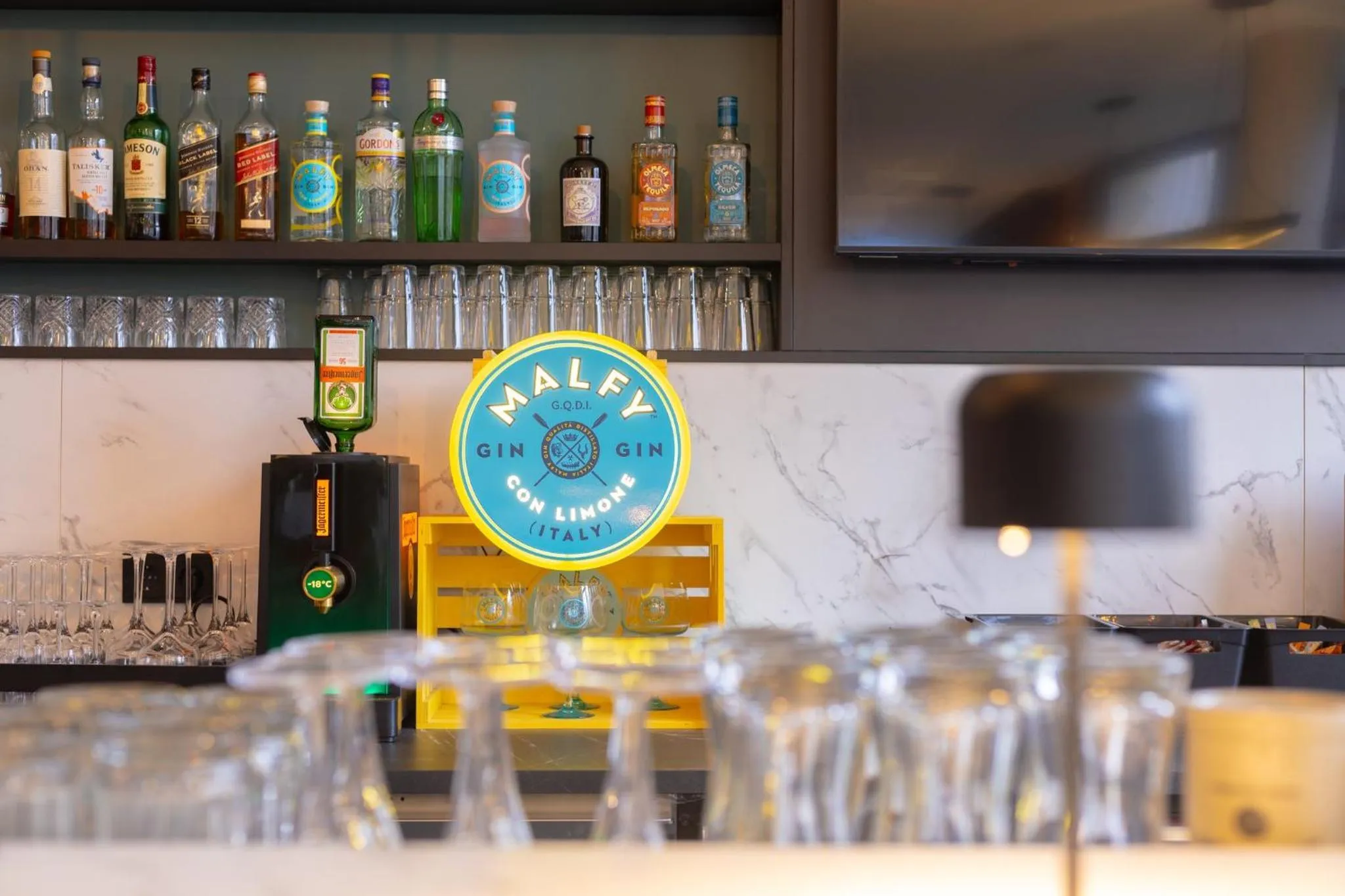 Lounge or bar in Holiday Inn - the niu, Blade Solingen by IHG