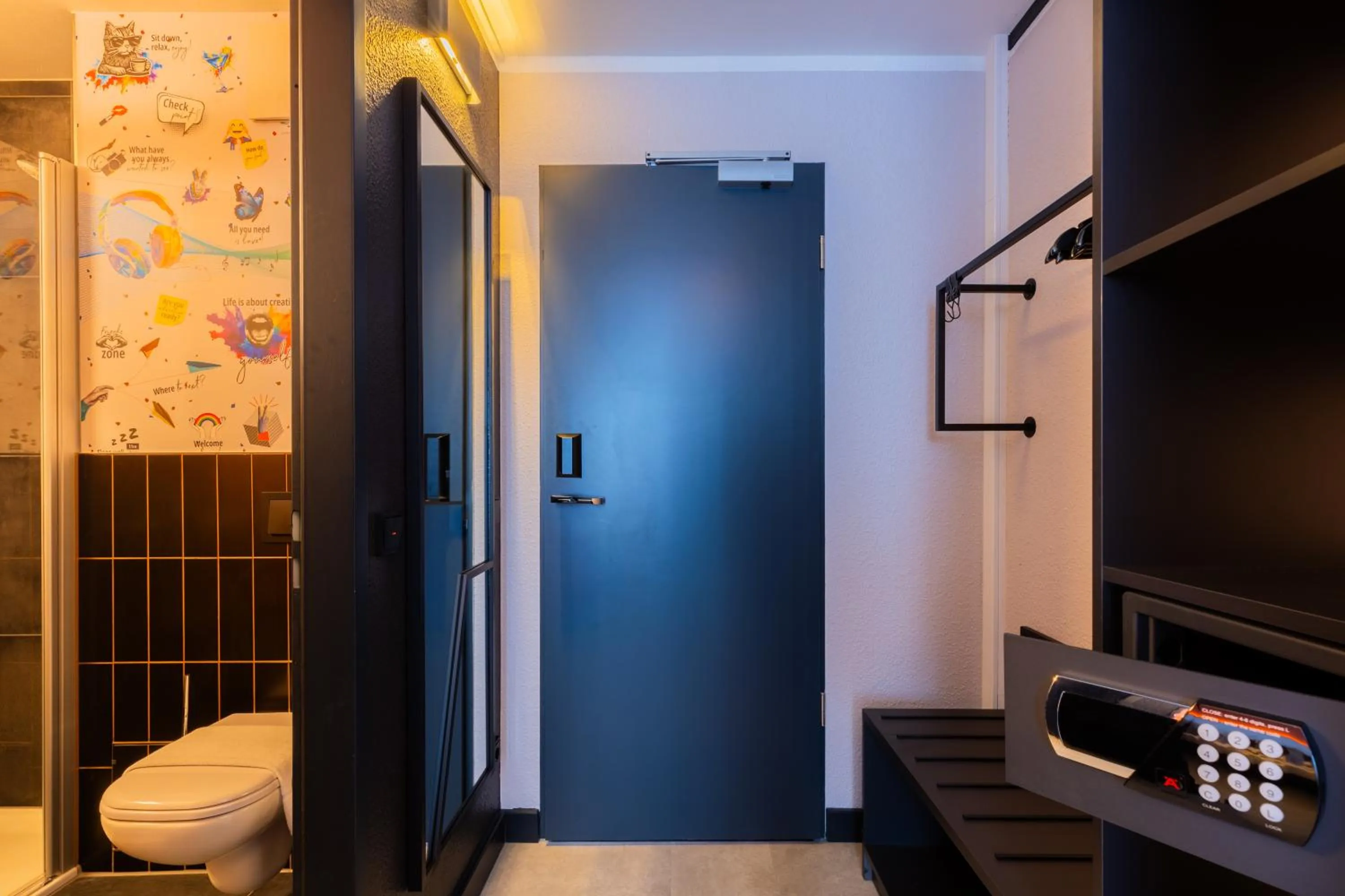 Photo of the whole room in Holiday Inn - the niu, Blade Solingen by IHG