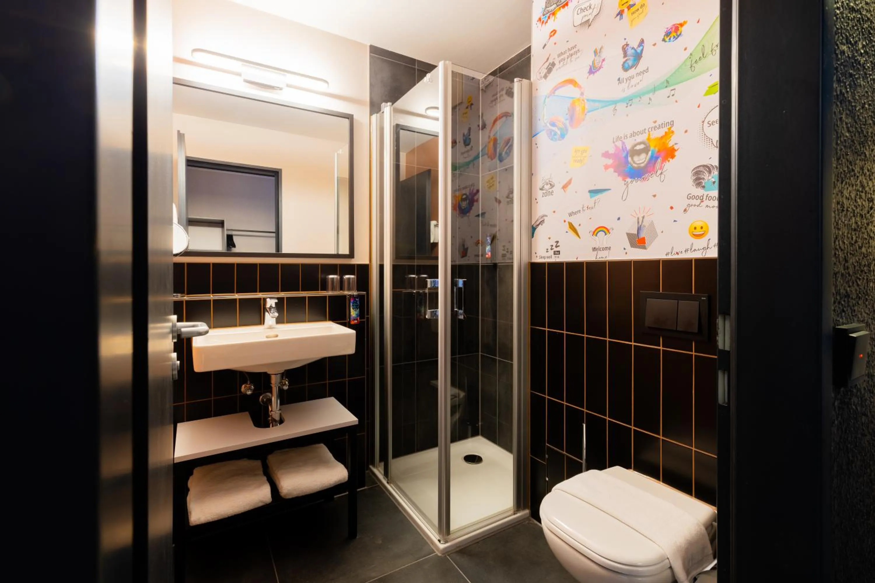 Bathroom in Holiday Inn - the niu, Blade Solingen by IHG