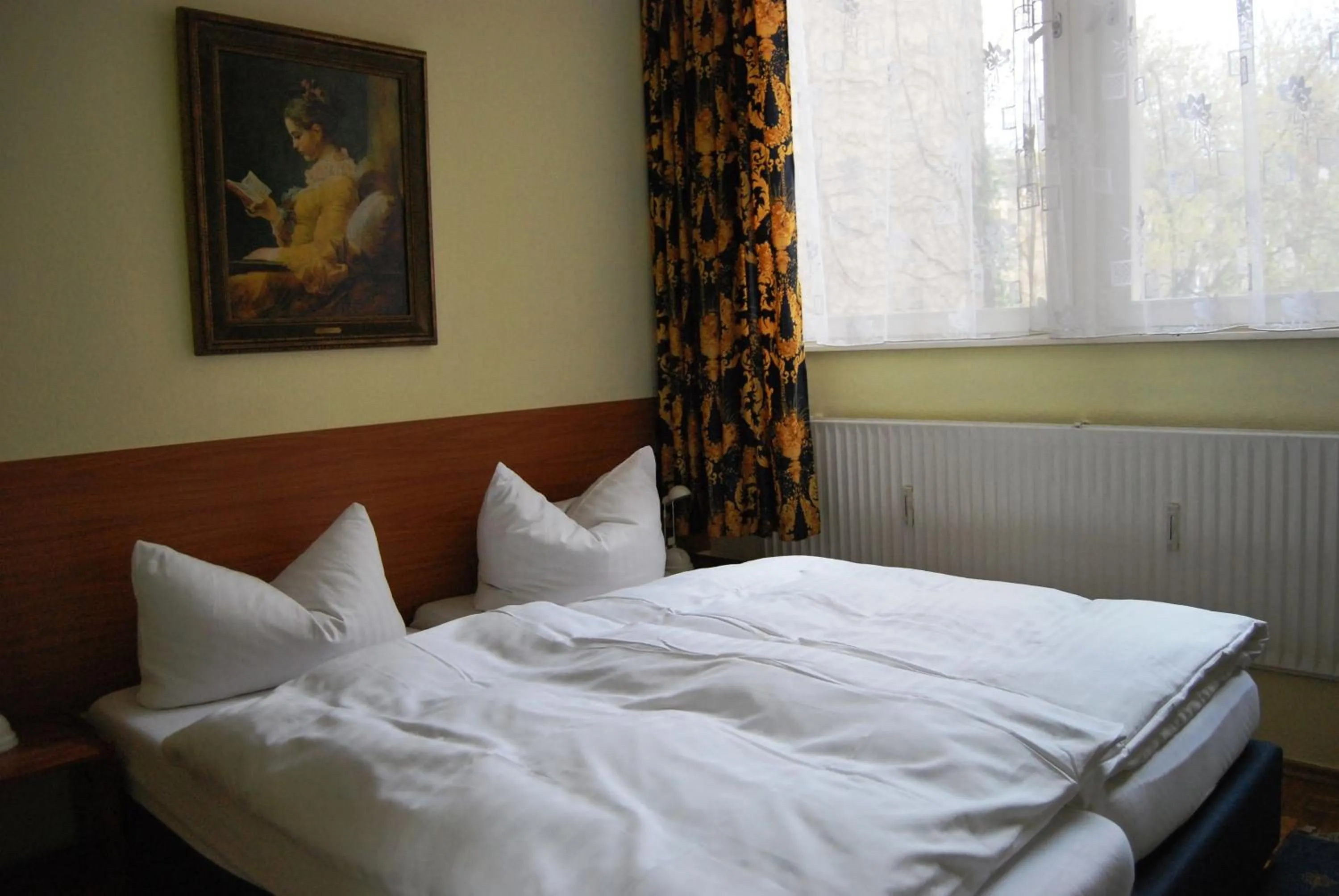 Photo of the whole room, Bed in Pension ABC