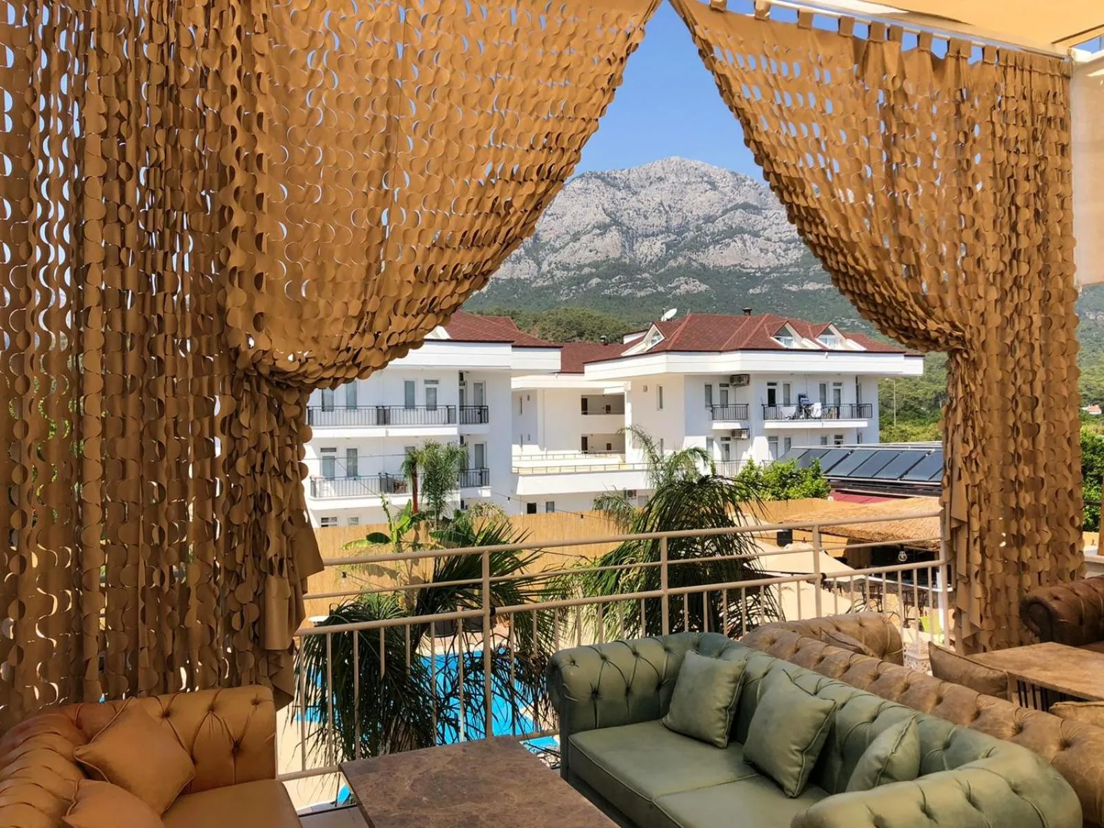 Property building, Mountain View in ESQUIRE HOTELS and LOUNGES