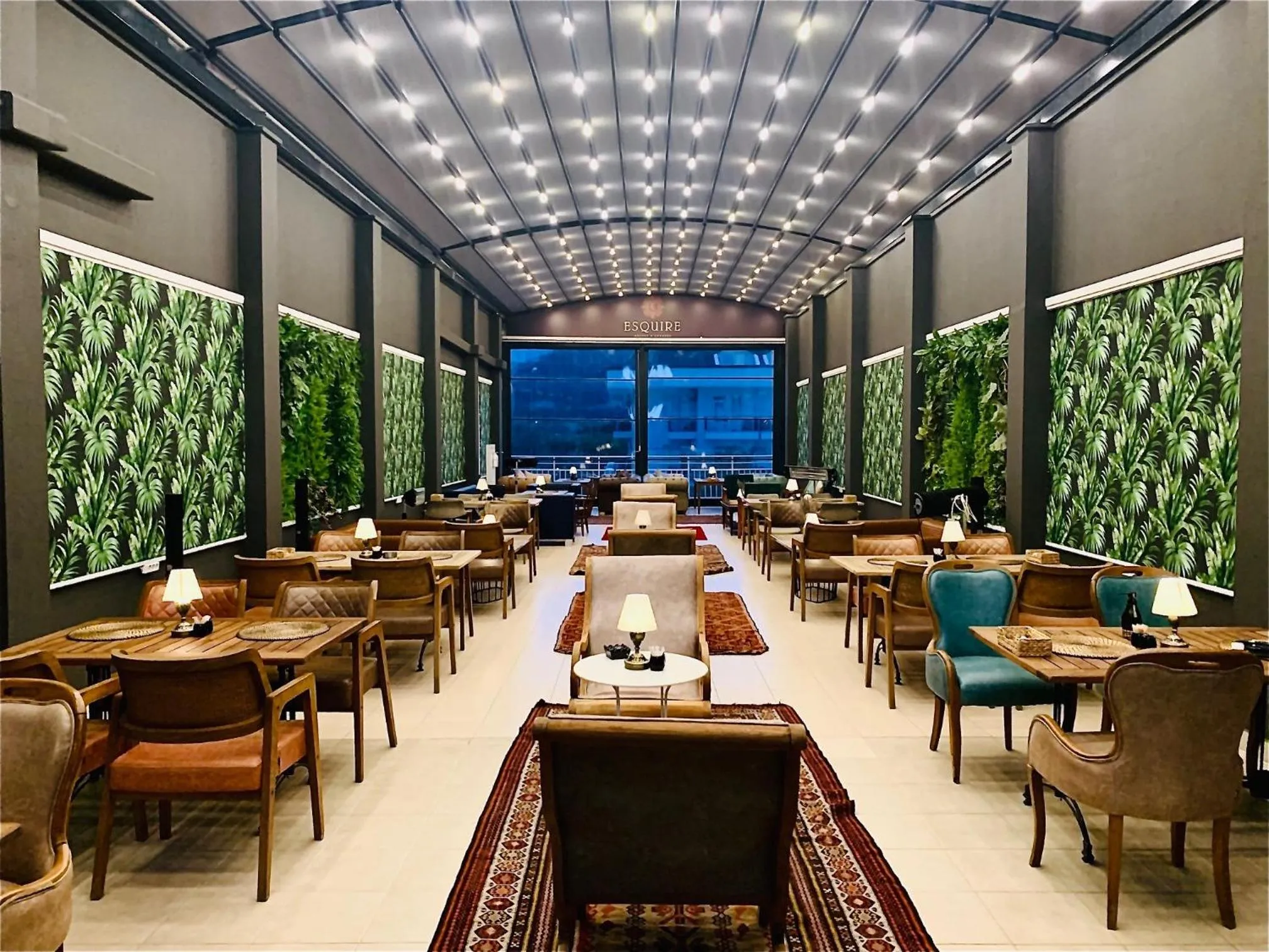 Property building, Restaurant/Places to Eat in ESQUIRE HOTELS and LOUNGES