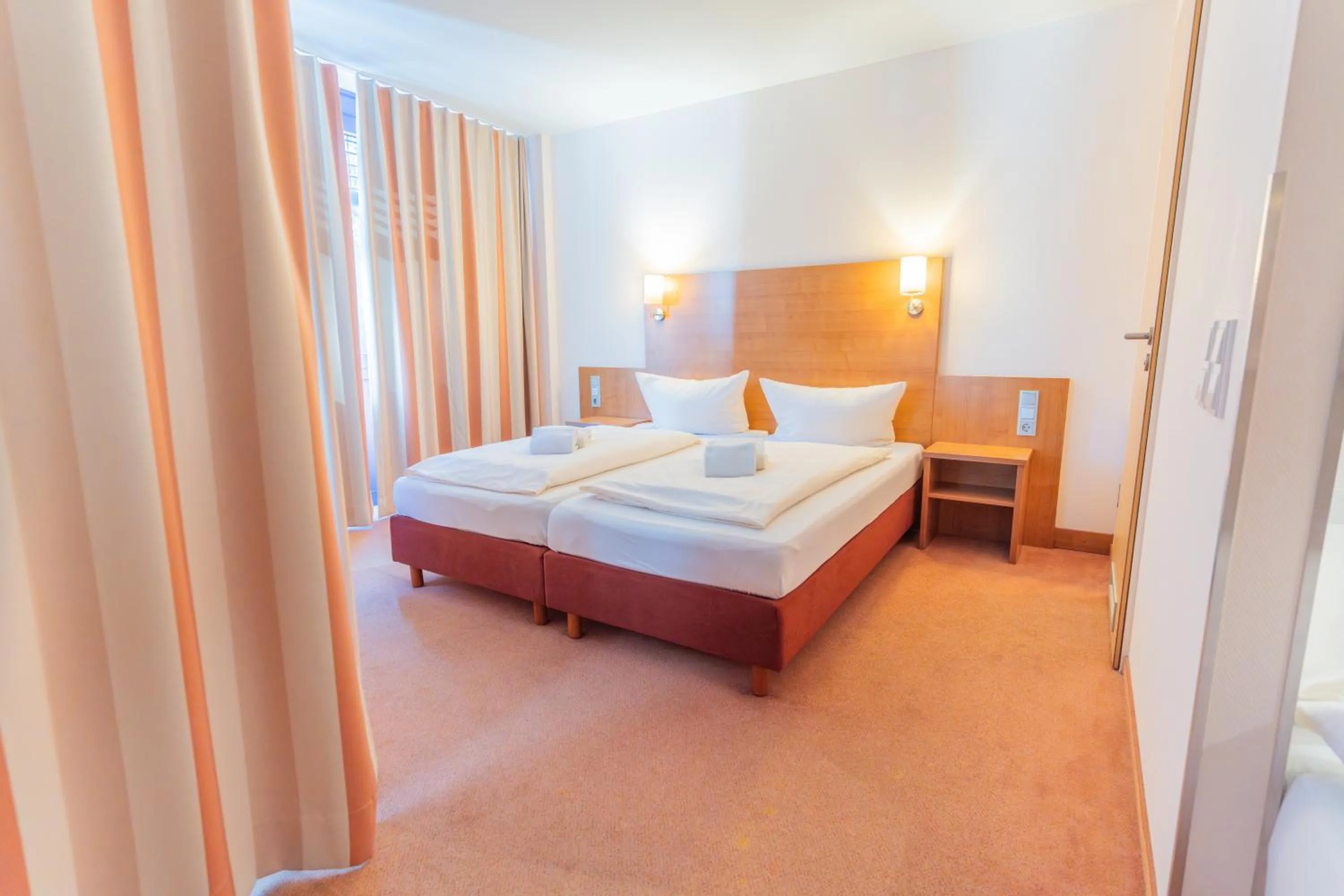 Photo of the whole room, Bed in Bodensee Yachthotel Schattmaier