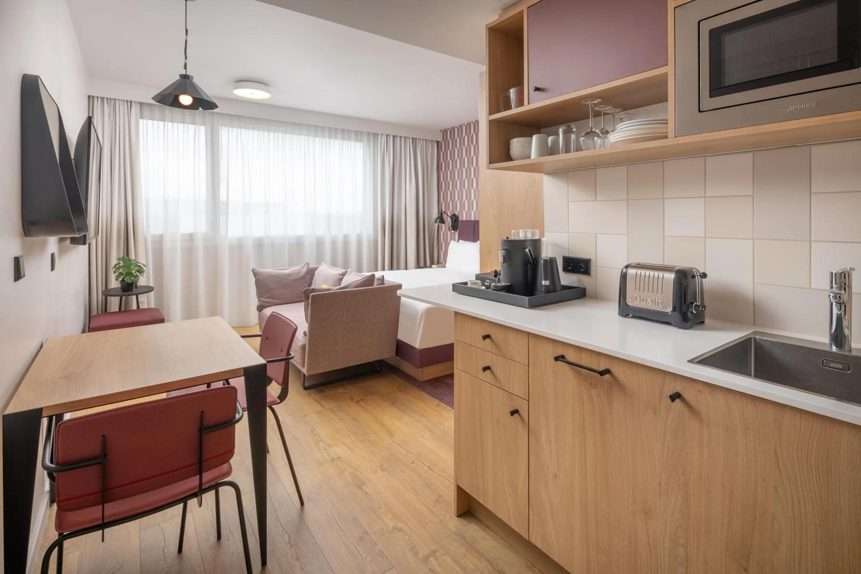 Kitchen or kitchenette in Hyatt House Paris Charles de Gaulle Airport