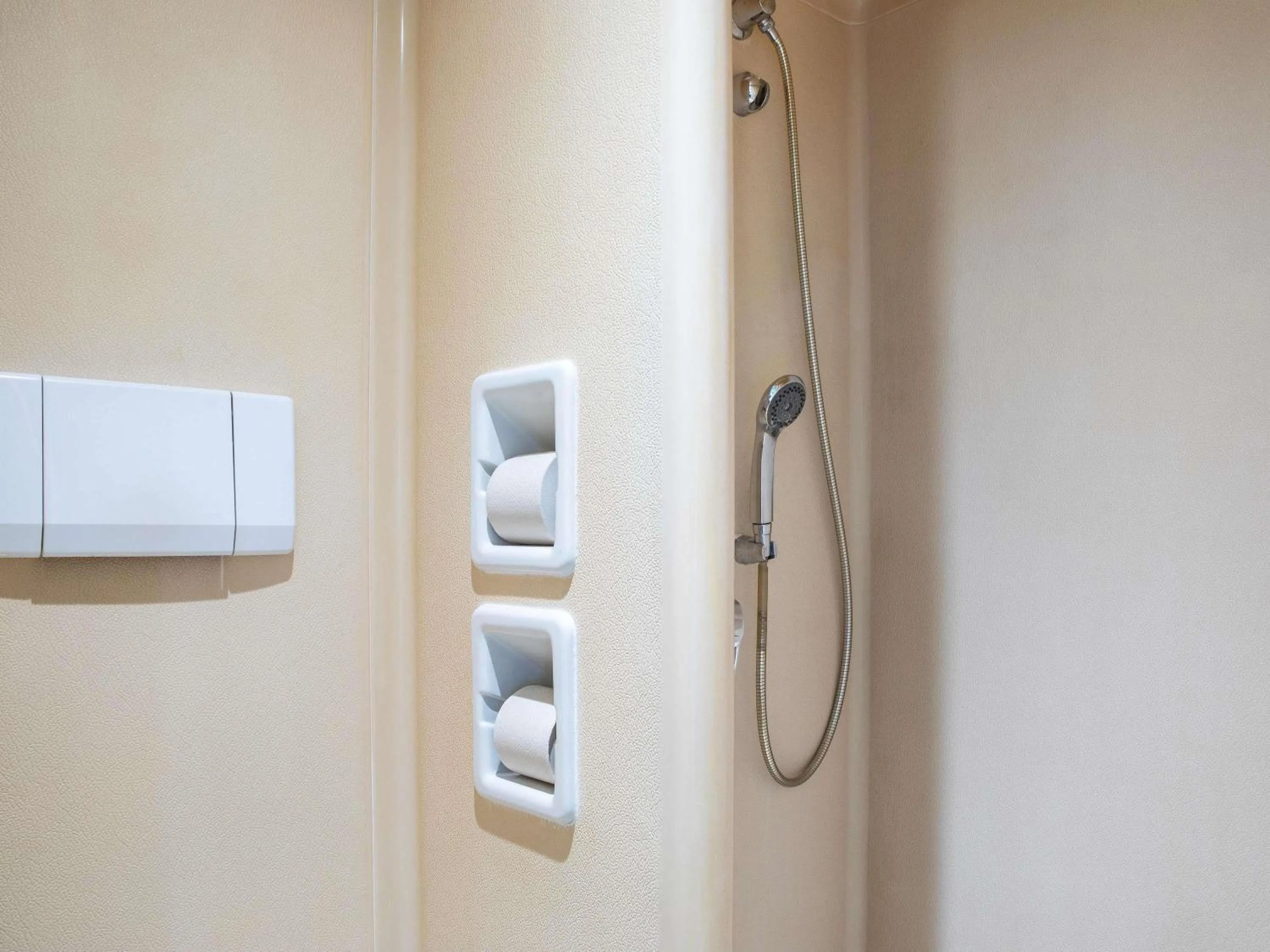 Bedroom in ibis budget Sucy en Brie