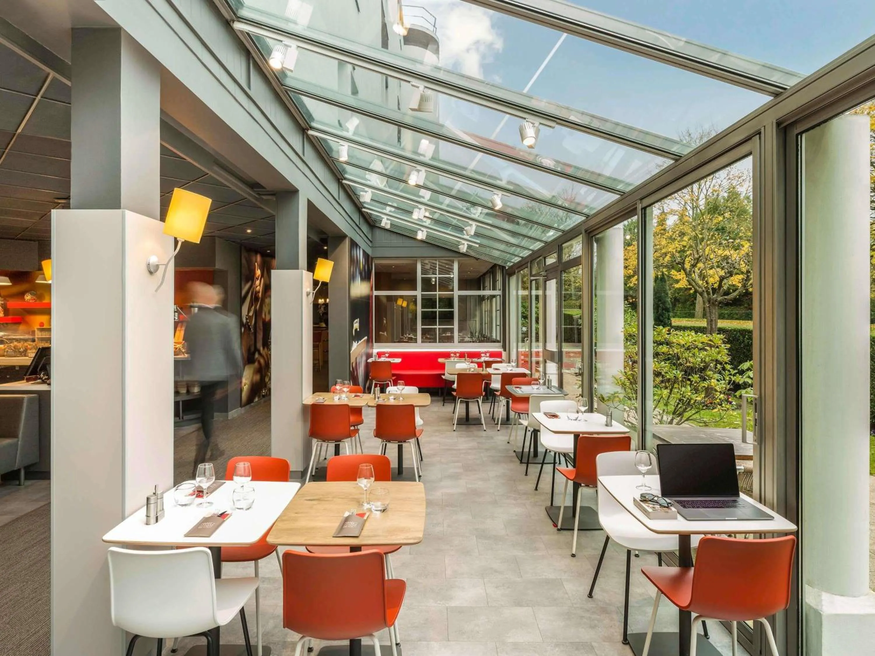 Property building in ibis Paris Meudon Velizy