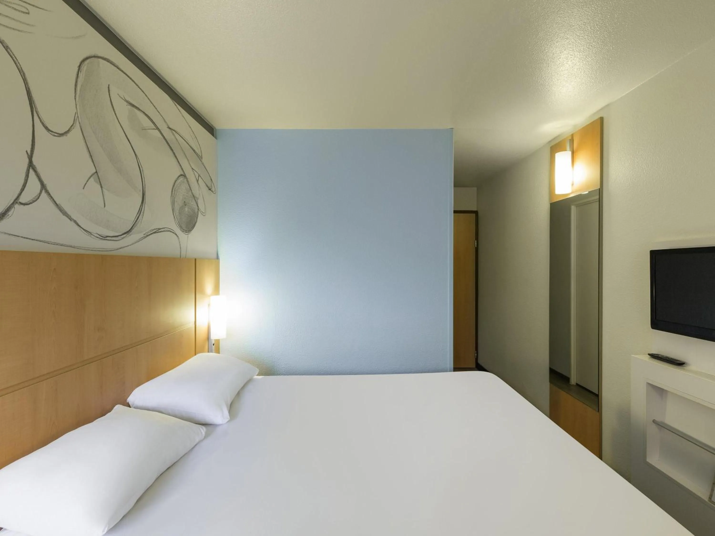 Bedroom, Bed in ibis Paris Meudon Velizy