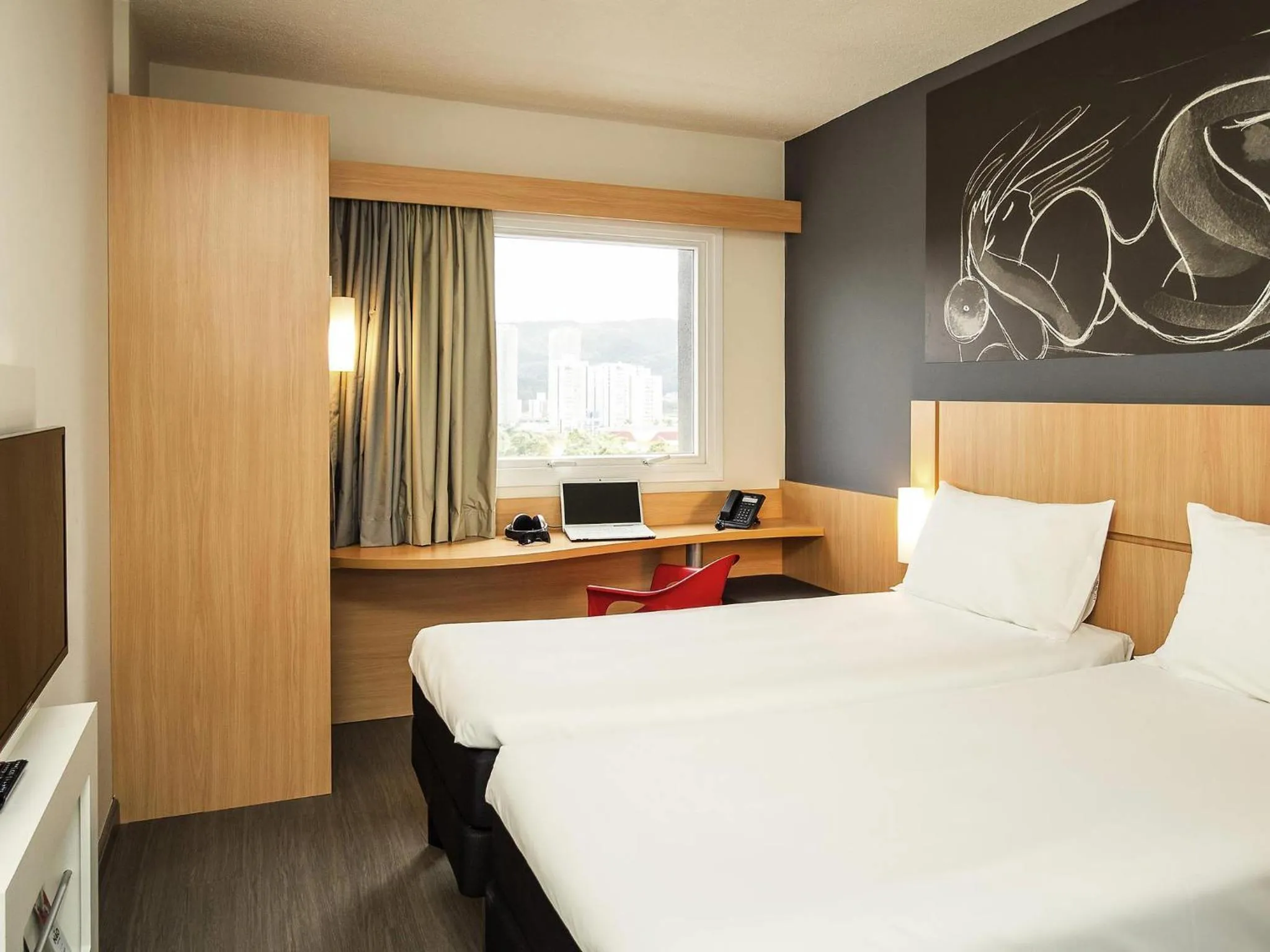Bedroom, Bed in ibis Paris Meudon Velizy
