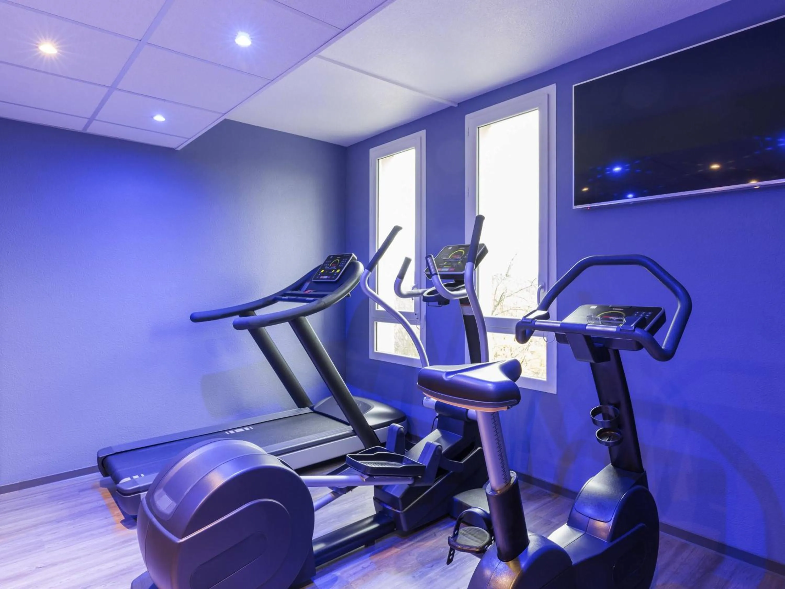 Fitness centre/facilities in ibis Paris Meudon Velizy