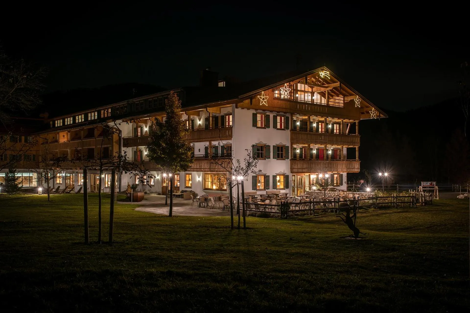 Property building in Relais & Châteaux Gut Steinbach Hotel Chalets SPA