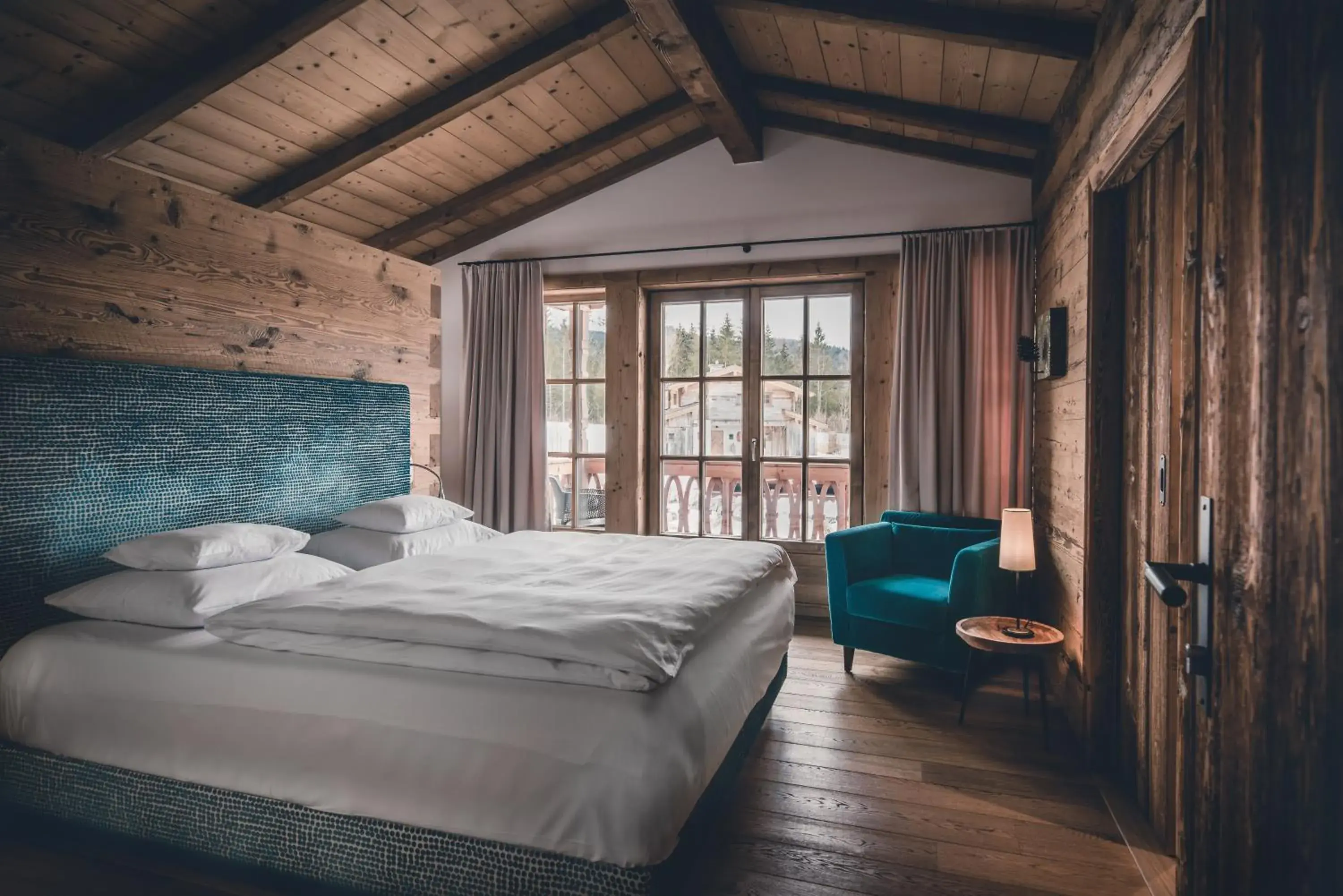 Three-Bedroom Chalet in Relais & Châteaux Gut Steinbach Hotel Chalets SPA Three-Bedroom Chalet in Relais & Châteaux Gut Steinbach Hotel Chalets SPA