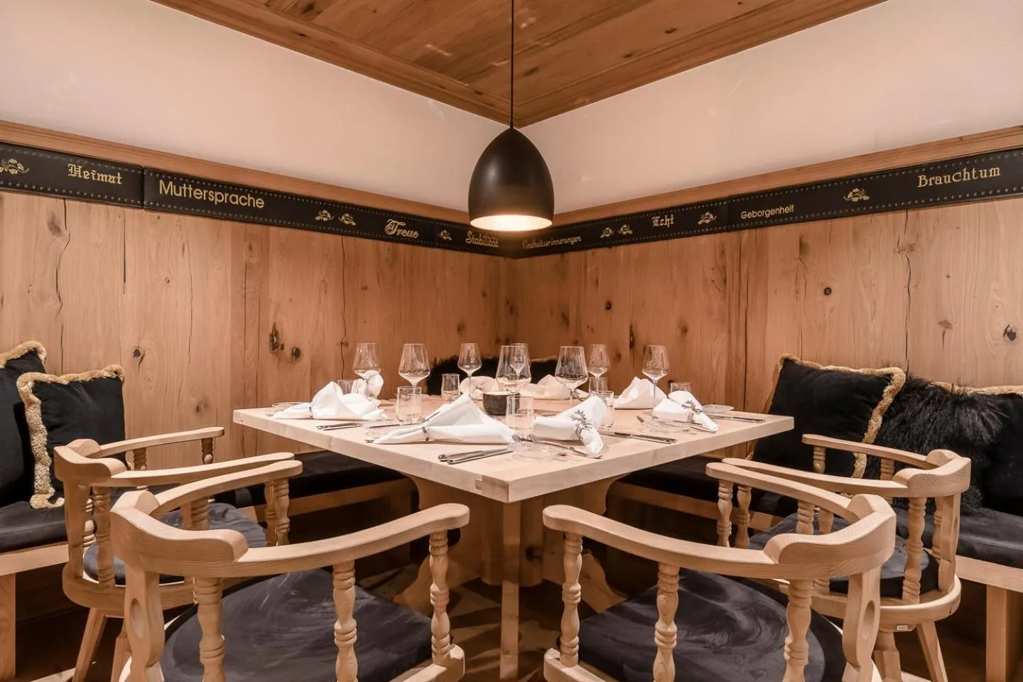 Restaurant/places to eat in Relais & Châteaux Gut Steinbach Hotel Chalets SPA