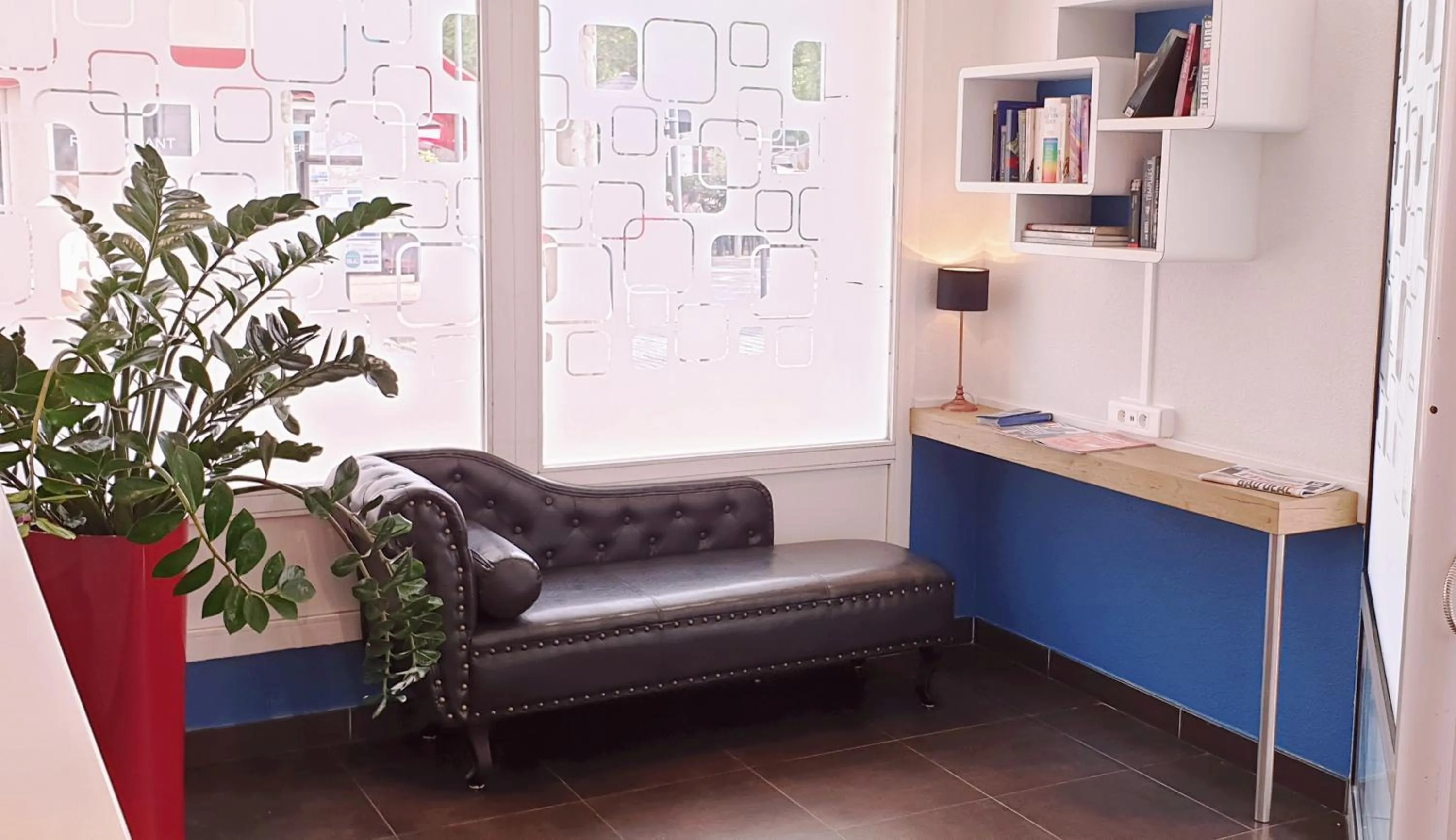 Living room in ibis budget Issy Les Moulineaux Paris Ouest